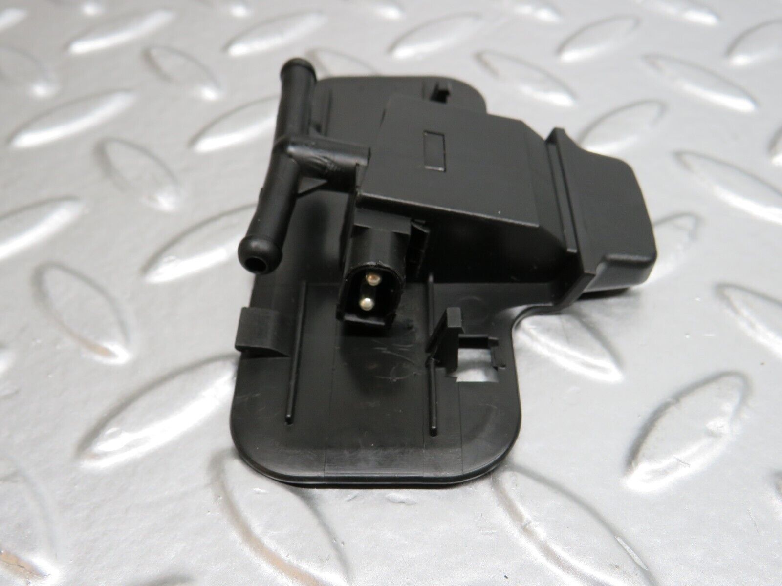 24635 Mercedes-Benz W140 S320 Front Heated Windscreen Washer Nozzle 1408601247
