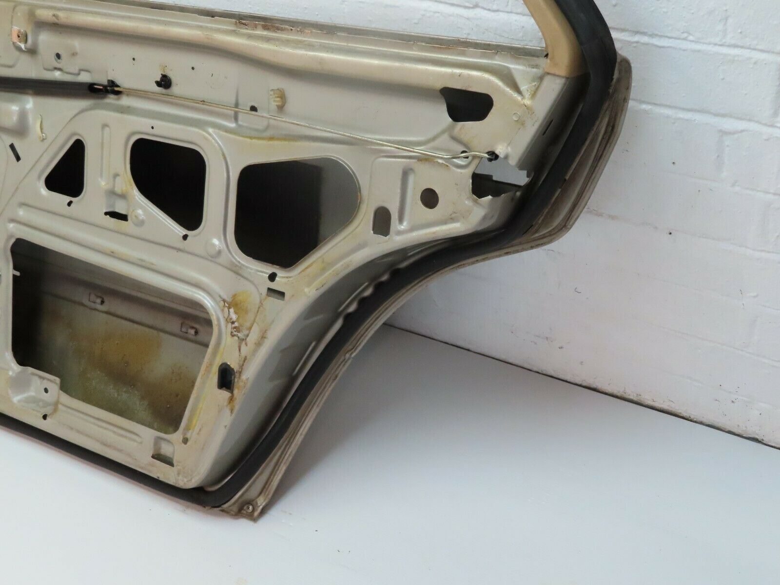 5418 Mercedes-Benz W124 230E Rear Right Door