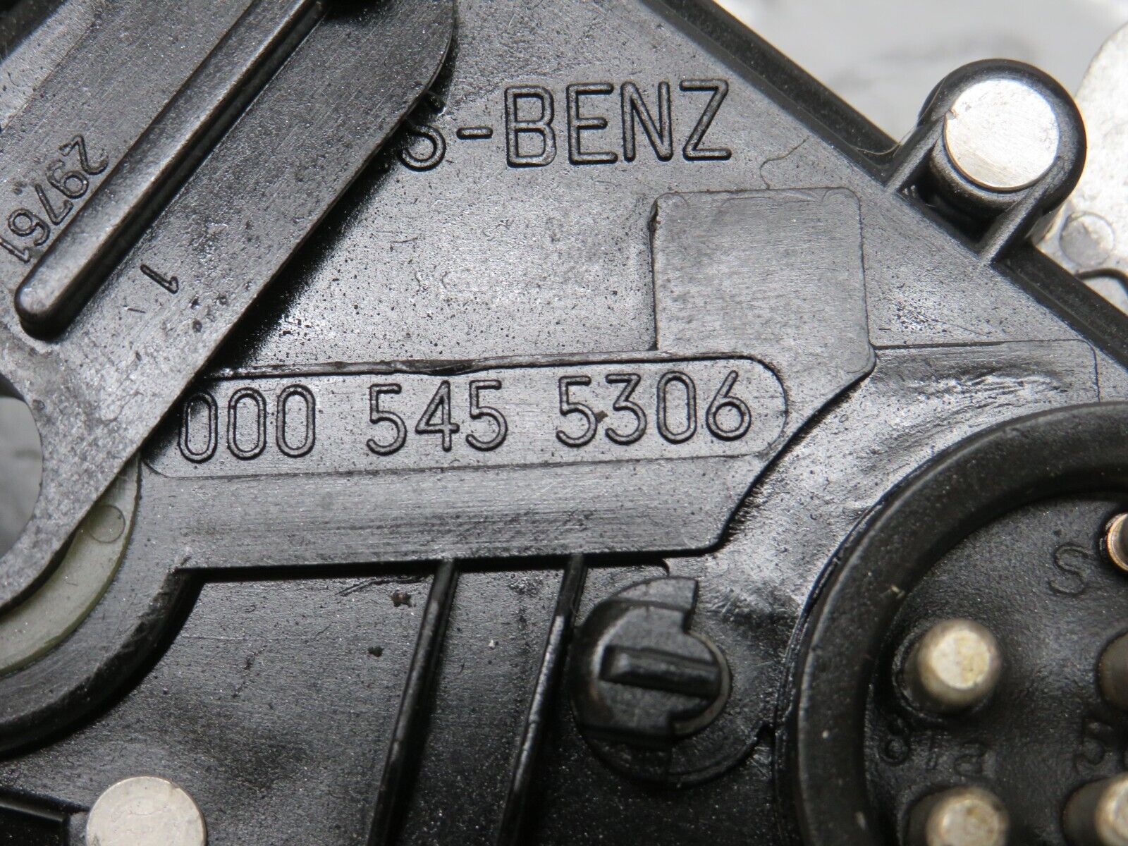 33133 Mercedes-Benz W126 380 V8 M116 Reverse Light Switch 0005455306