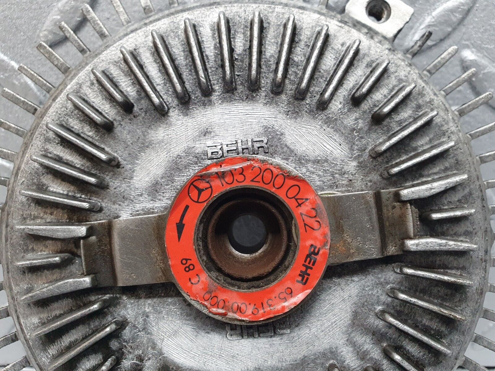 41053 Mercedes-Benz W126 300SE Fan Clutch 1032000422