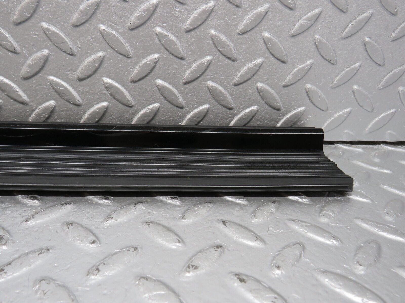 40634 Mercedes-Benz W123 300D Rear Left Door Sill Trim Black