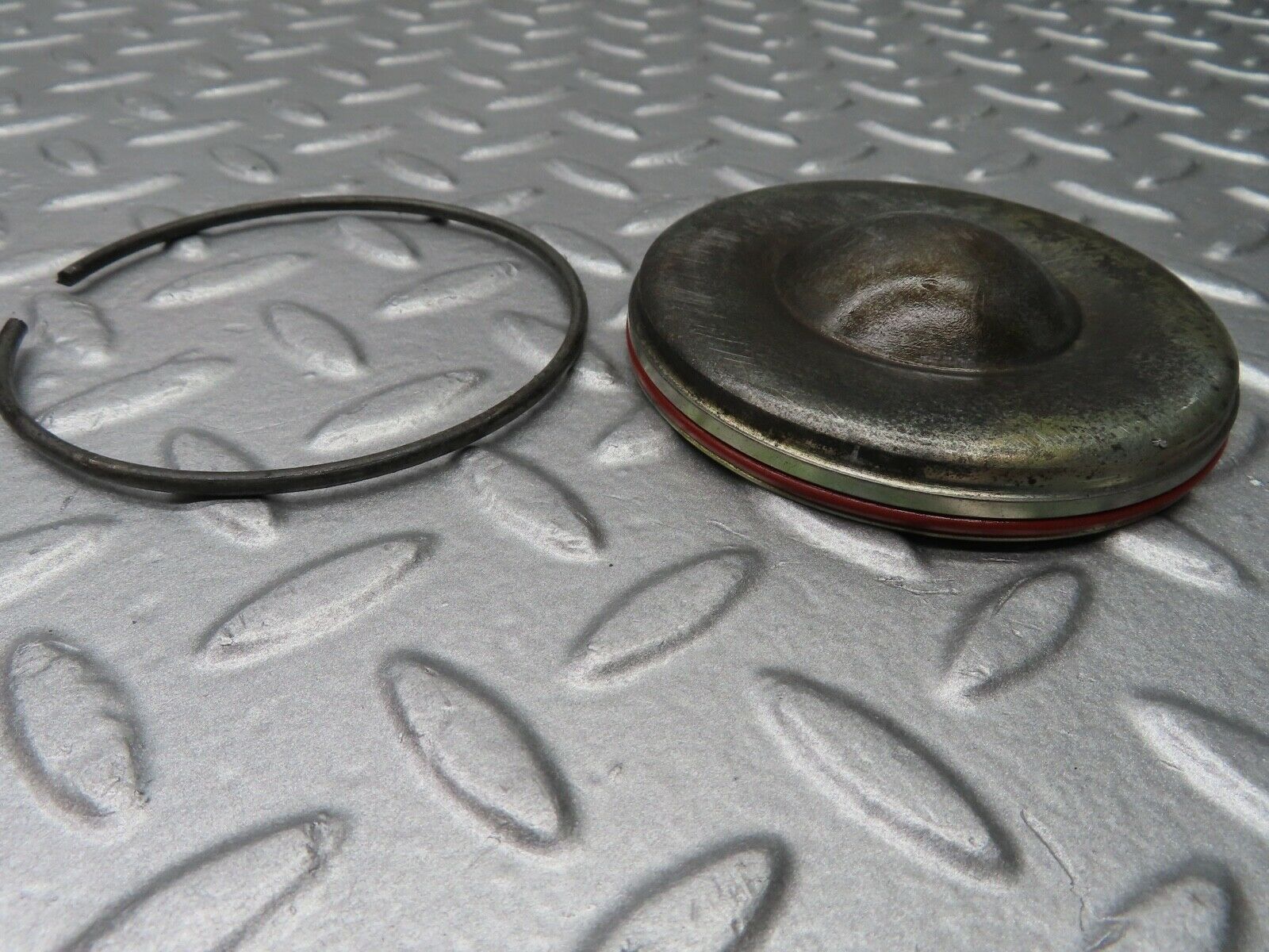 19778 Mercedes-Benz R107 450SL Automatic Gearbox Piston Cover Set