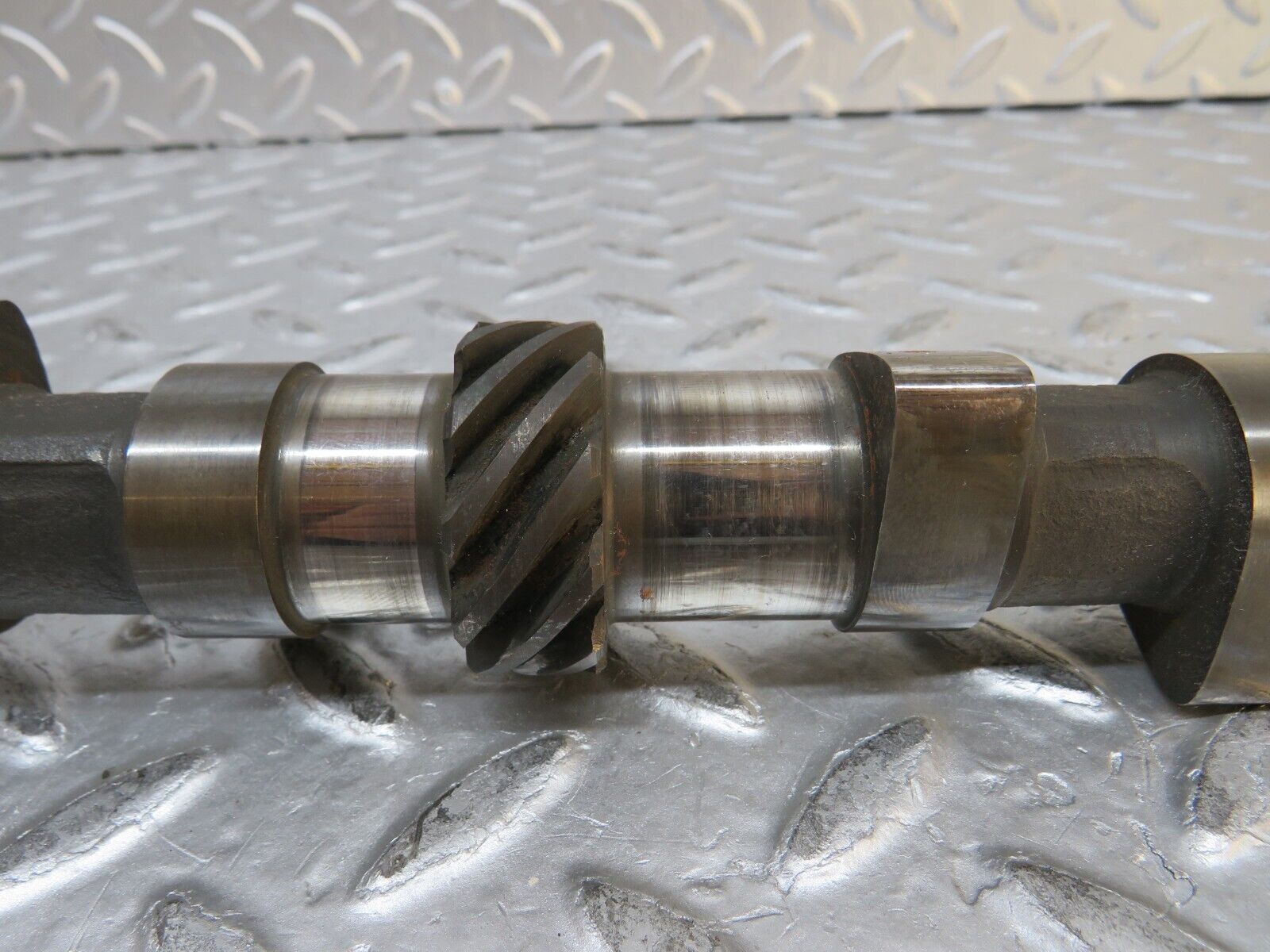 0327 Mercedes-Benz W120 180D Ponton Camshaft OM636