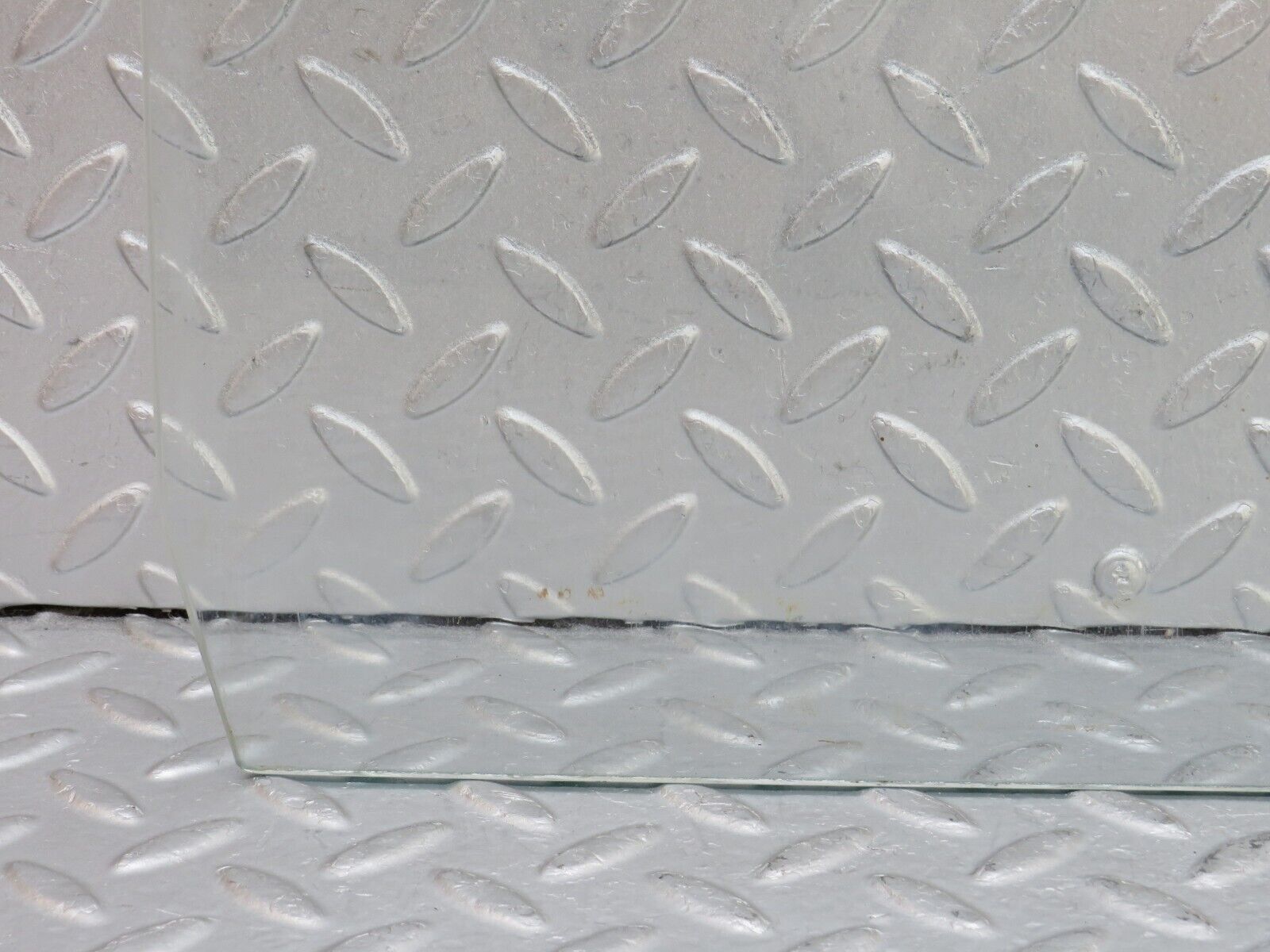 35791 Mercedes-Benz W108 Rear Right Door Window Glass