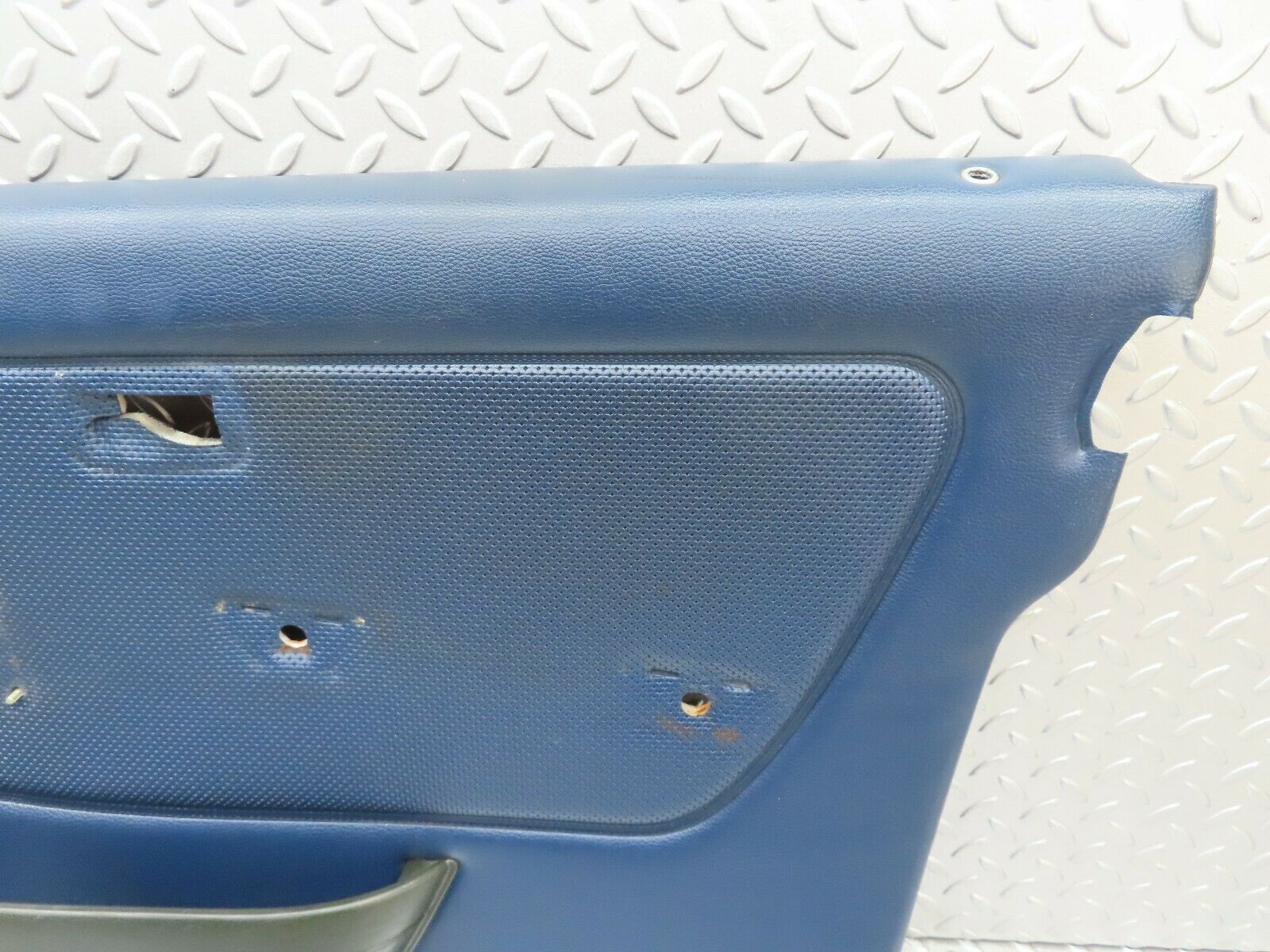 18025 Mercedes-Benz W123 200 Front Right Door Card Blue