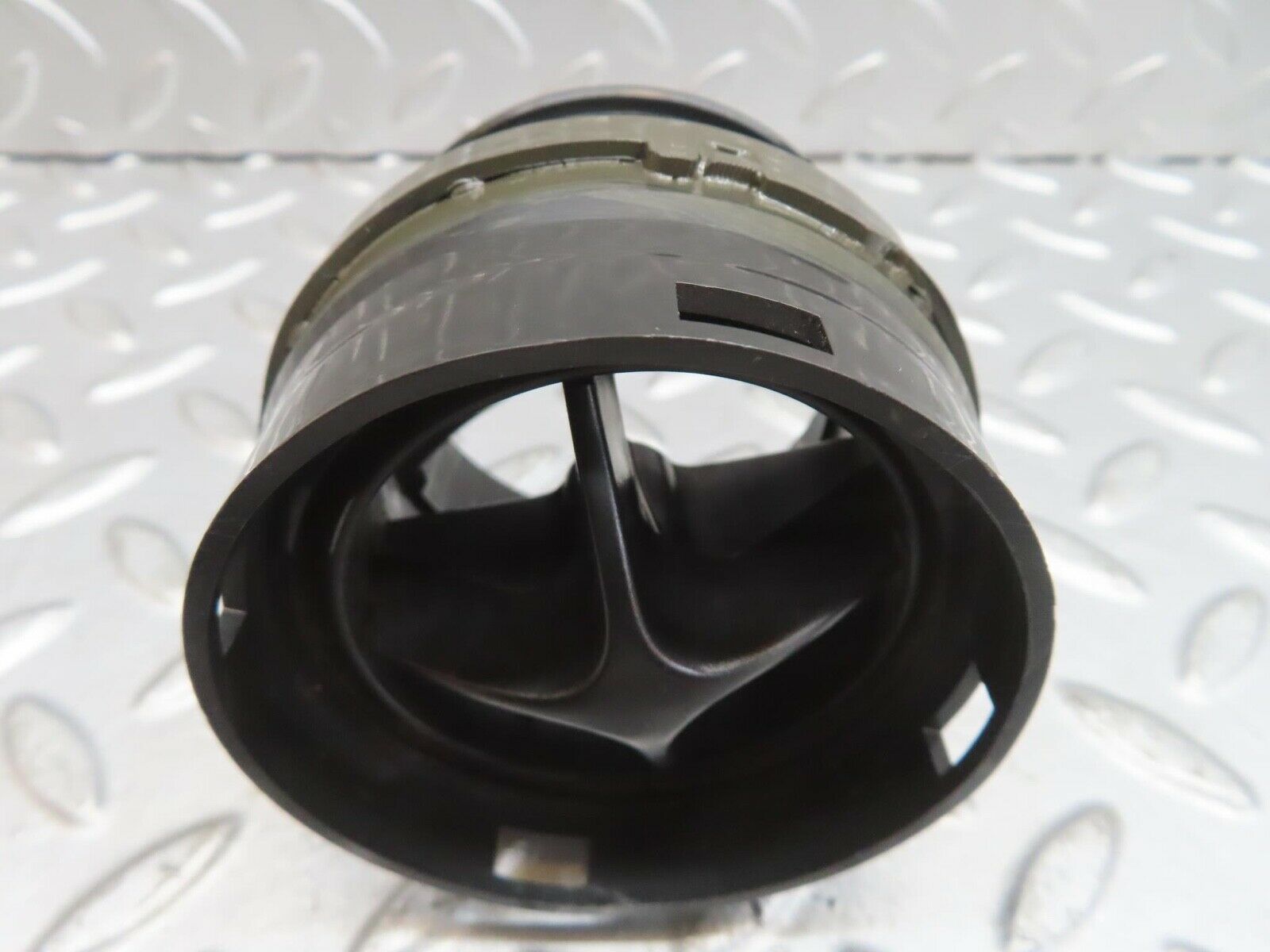 13815 Mercedes-Benz W123 200 Dashboard Air Vent 1238300054