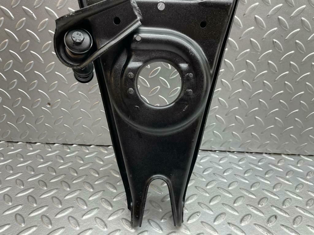 0125 Mercedes-Benz W120 PONTON Front Right Lower Control Arm