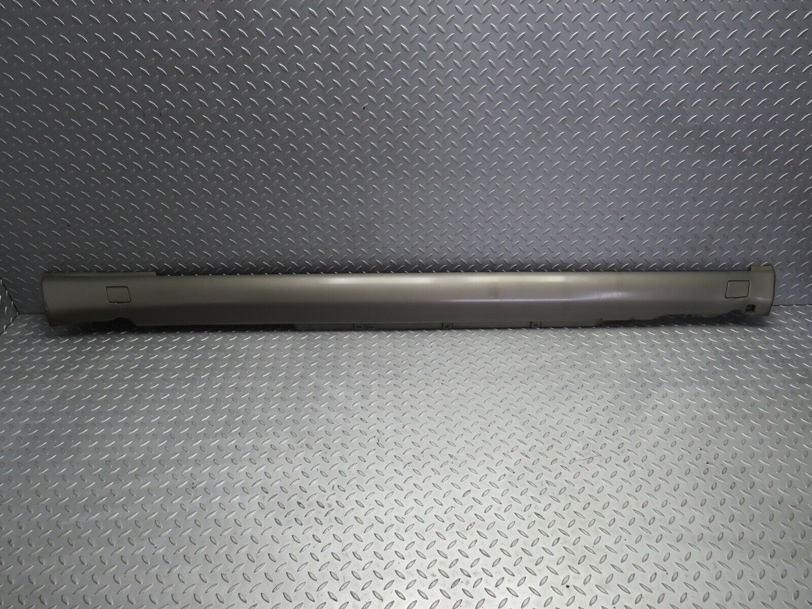 21811 Mercedes-Benz W126 300SE Side Skirt Left Side 1266904940