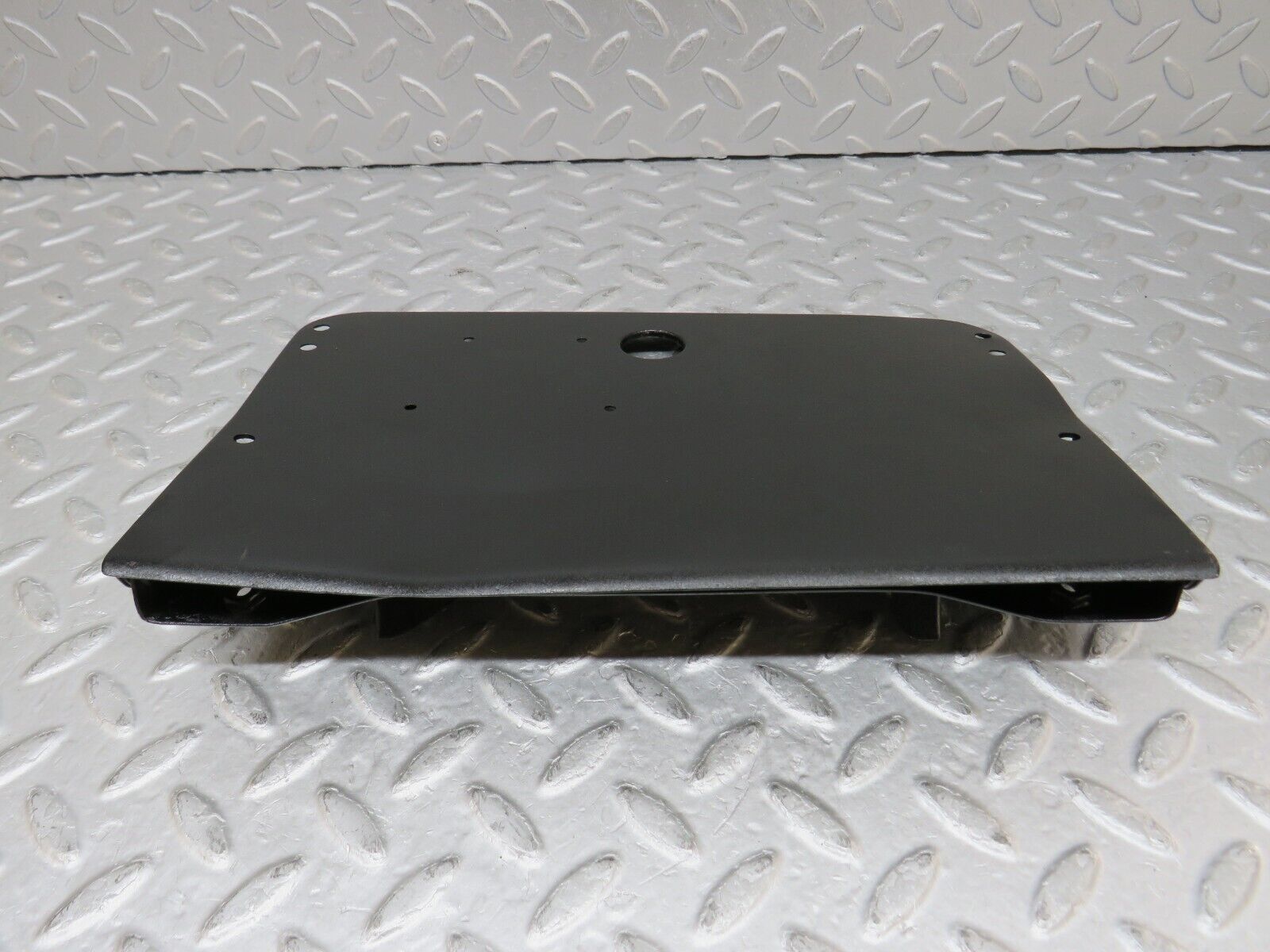 35872 Mercedes-Benz W108 Fuel Tank Flap Cap