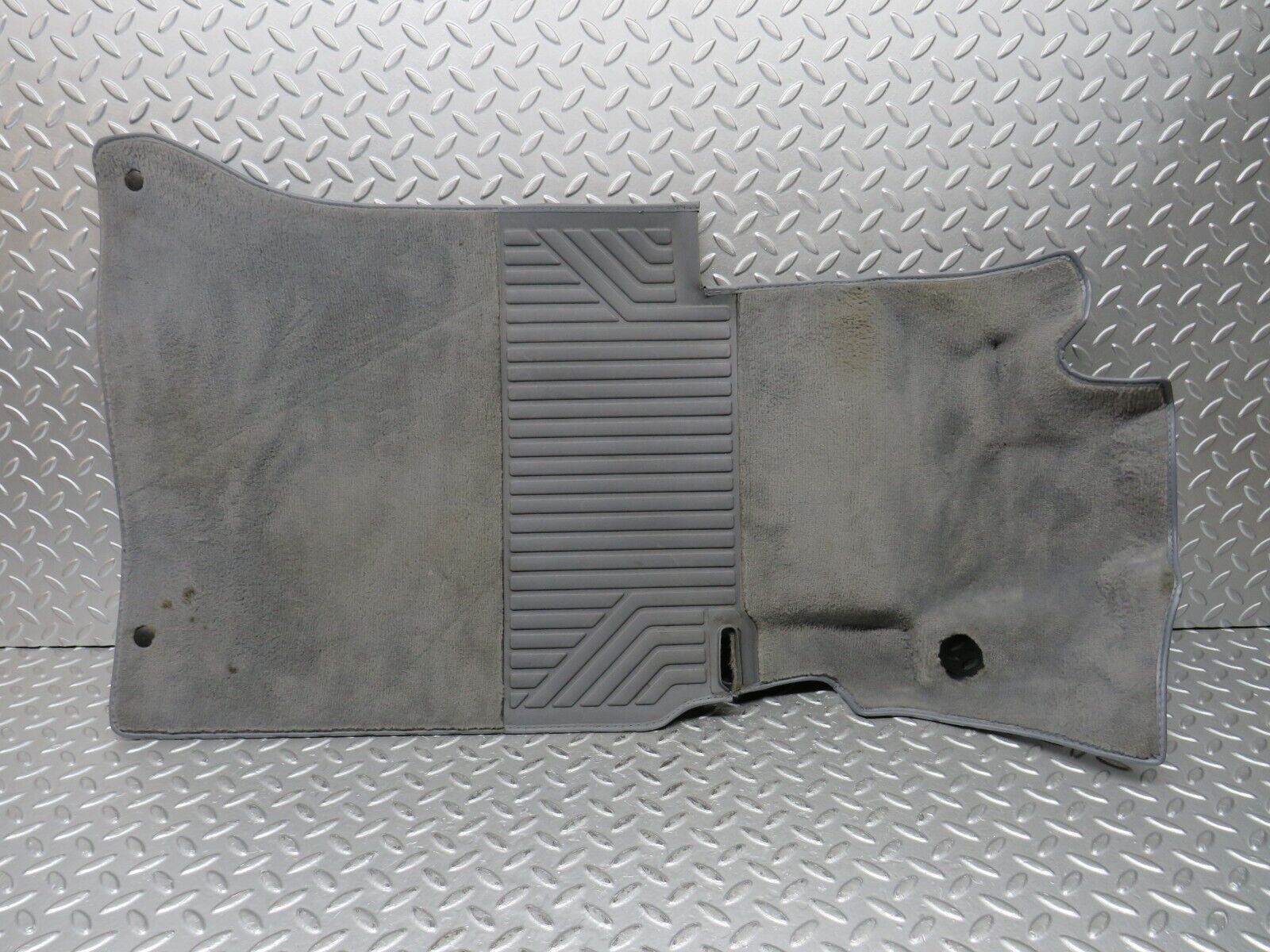 30314 Mercedes-Benz W124 230E Front Right Floor Carpet Grey 1246802240