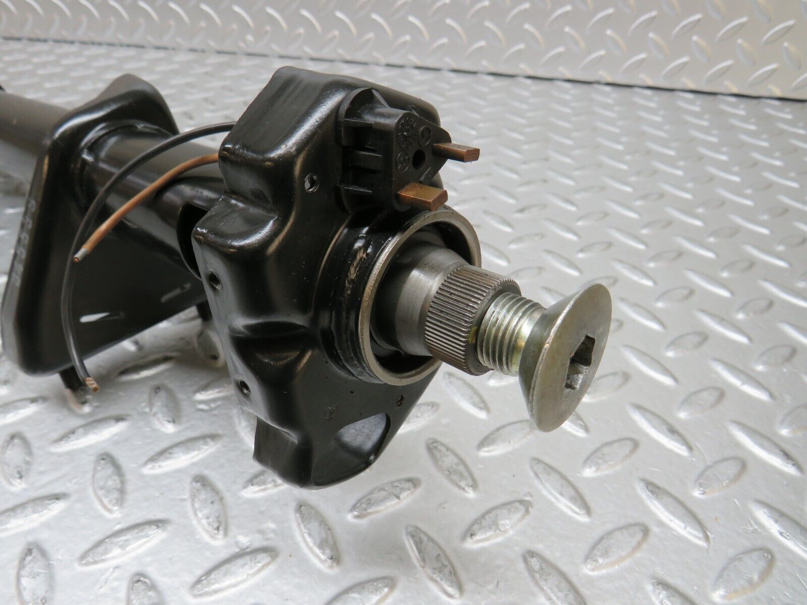 28474 Mercedes-Benz S123 240D Wagon Steering Column