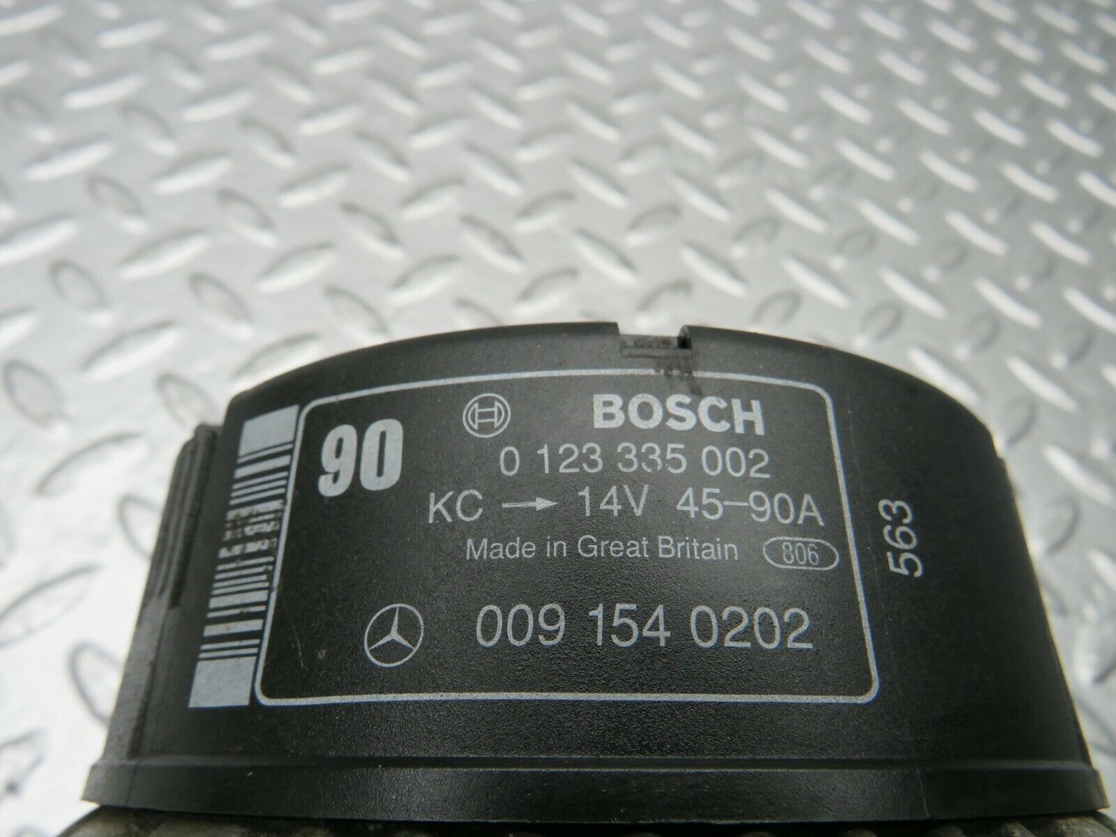 22561 Mercedes-Benz C124 E220 Generator Alternator Bosch 0123335002 0091540202