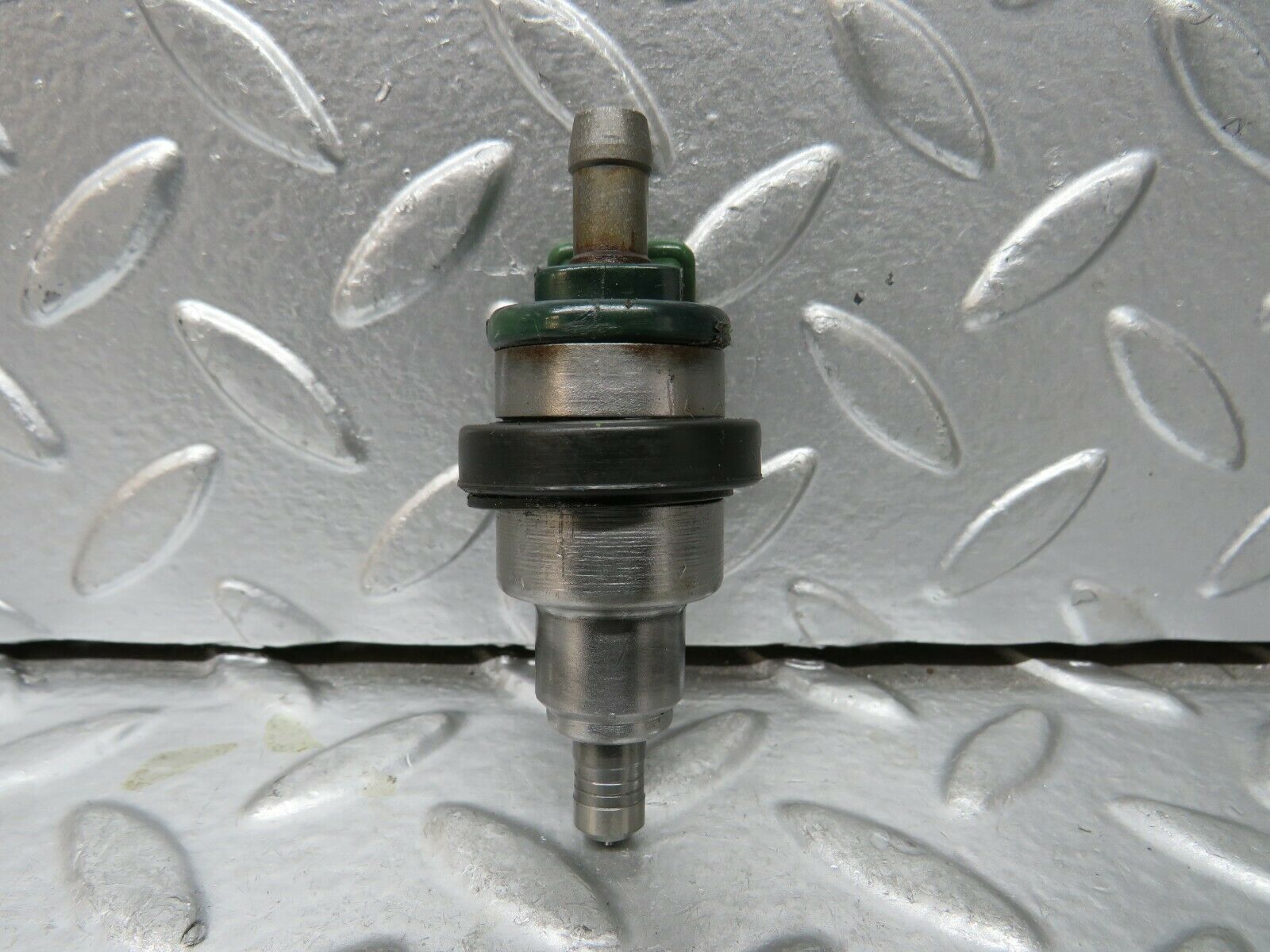 23667 Mercedes-Benz W114 280E Fuel Injector Bosch 0280150014