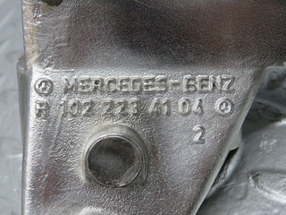 30732 Mercedes-Benz W201 190E 2.0L Engine Mount Bracket Left Side 1022234104