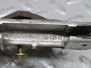 37818 Mercedes-Benz A124 320E Cabriolet Door Window Guide Bracket 2x 1247250132 1247250232