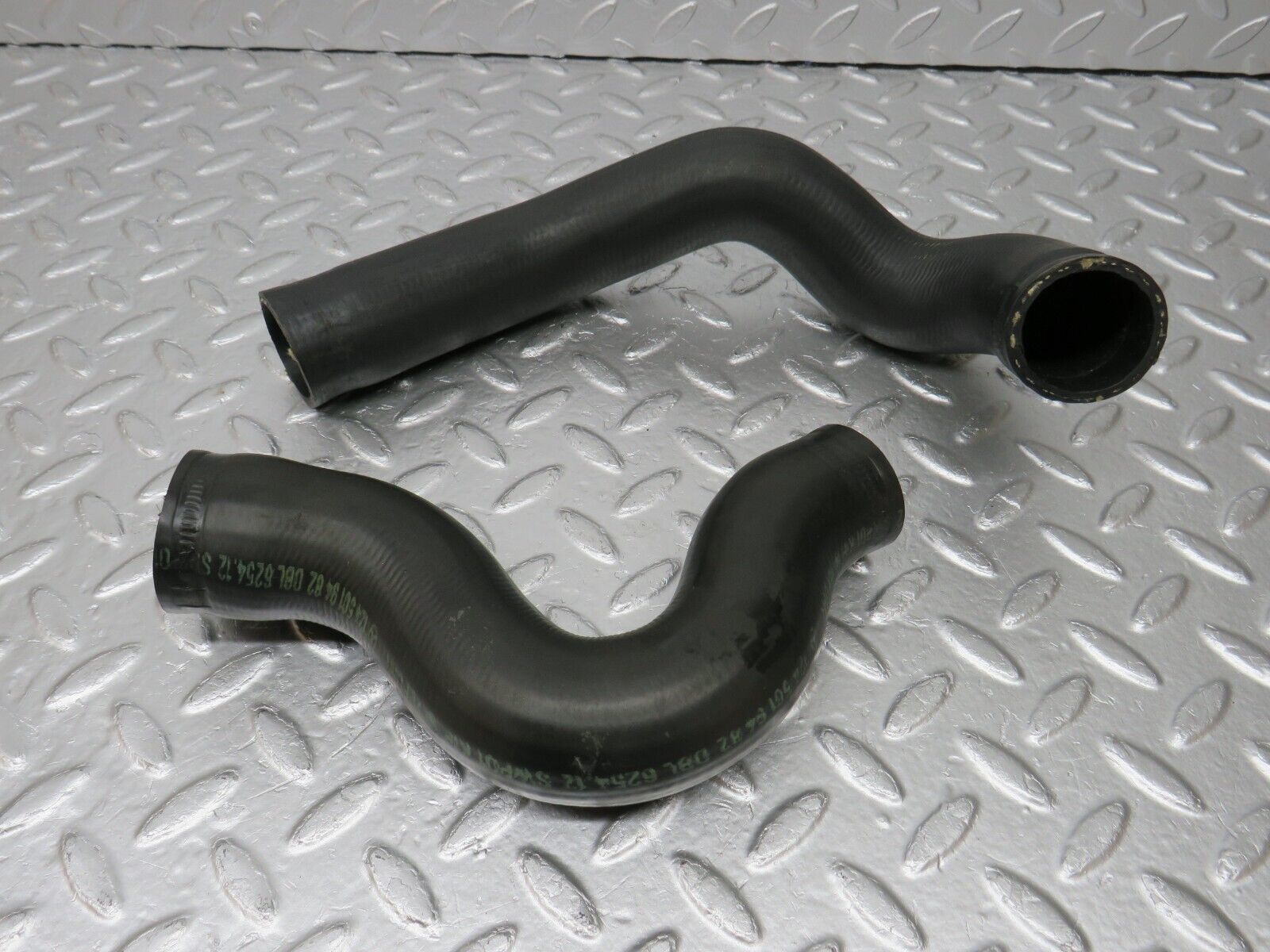 34090 Mercedes-Benz W124 260E Coolant Hose Hose Pipe 2x 1245013382 1245019482