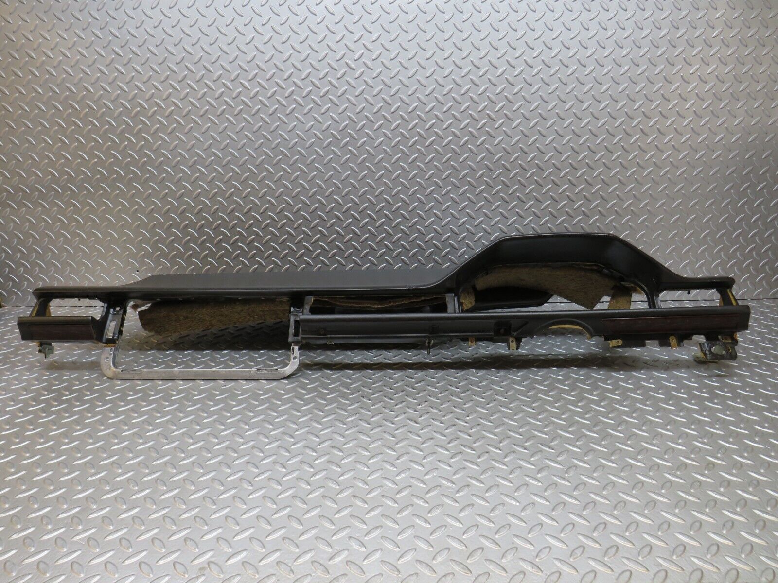 28911 Mercedes-Benz C124 320CE Coupe Dashboard  Brown