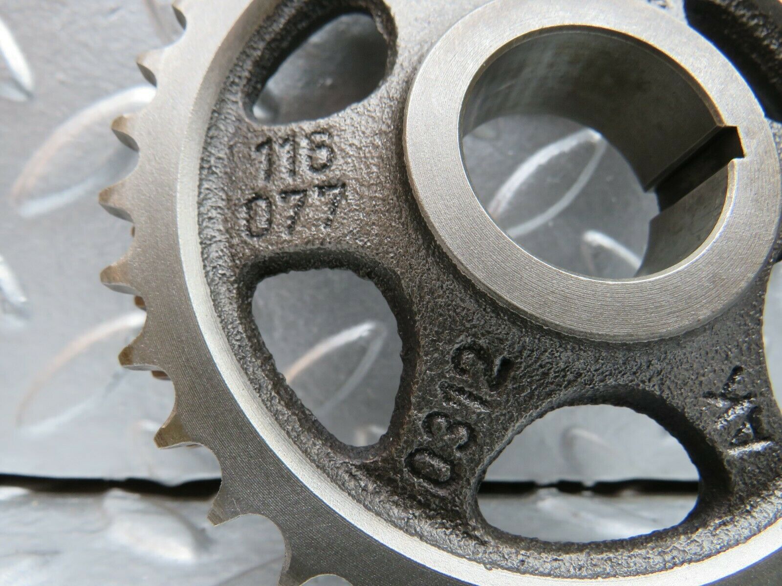 22262 Mercedes-Benz S123 280TE Wagon Timing Gear 1160770312