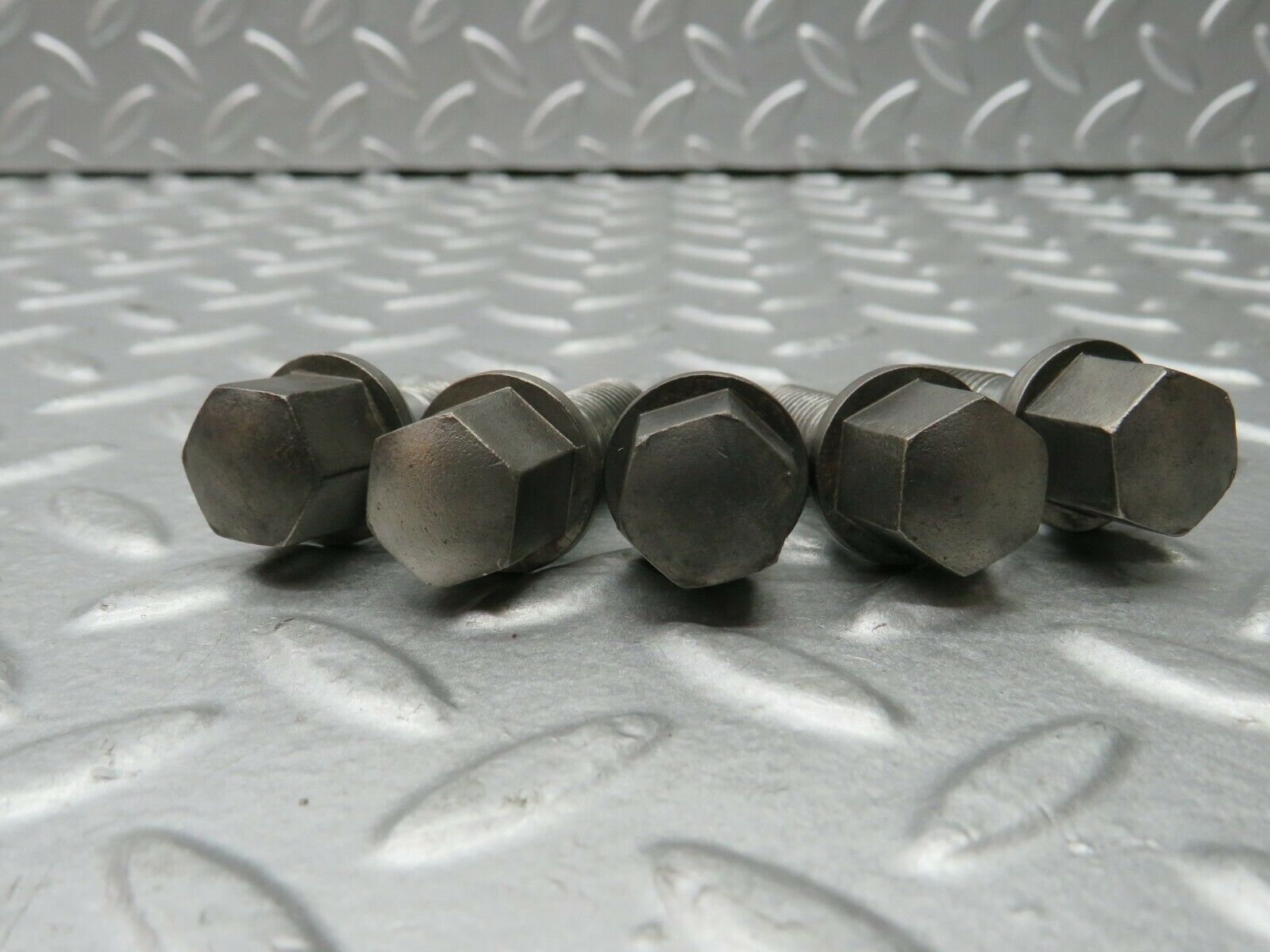 22275 Mercedes-Benz 5x Alloy Wheel Lug Bolt M12x1.5