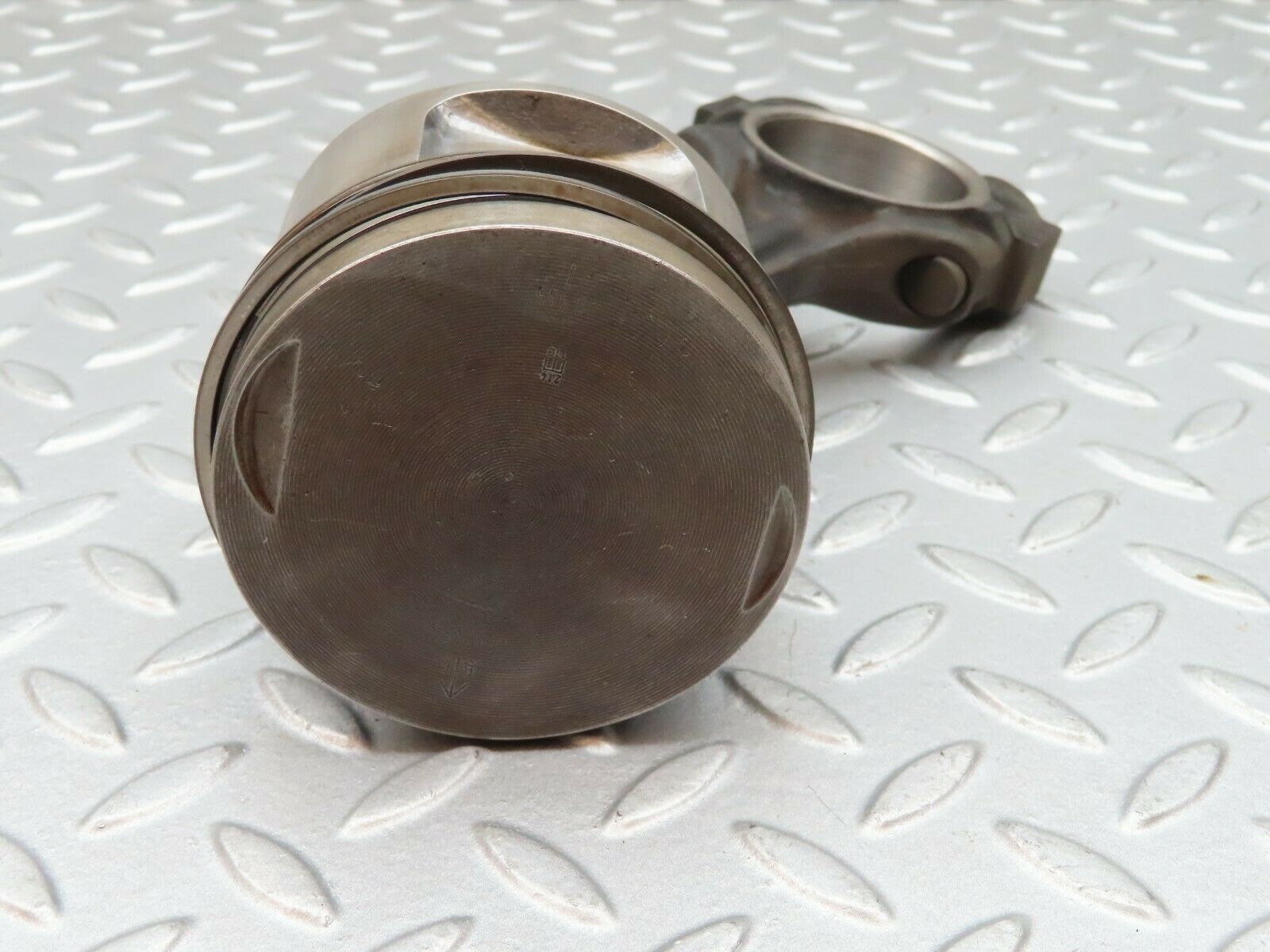 3951 Mercedes-Benz S123 200T Wagon Piston With Connecting Rod 88.985 mm
