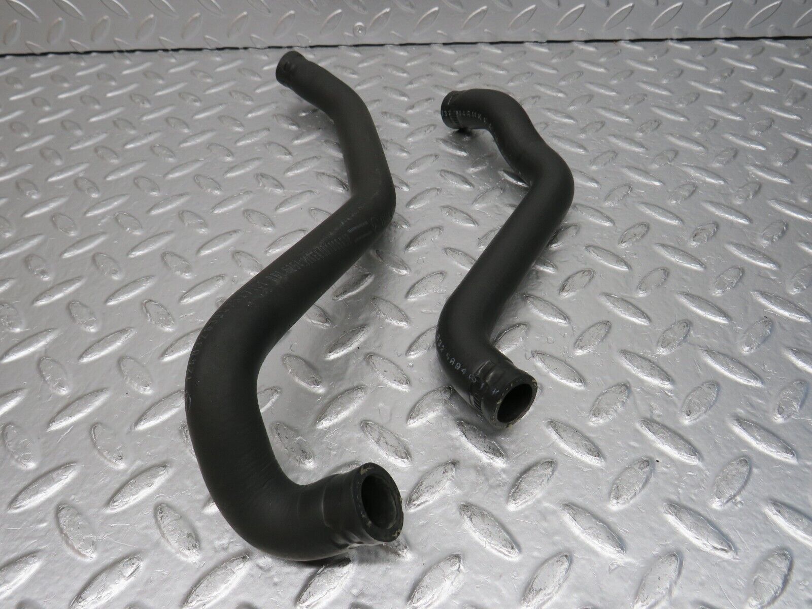 32550 Mercedes-Benz S124 300TE Wagon Water Cooling Hose 1248325894 1248326394