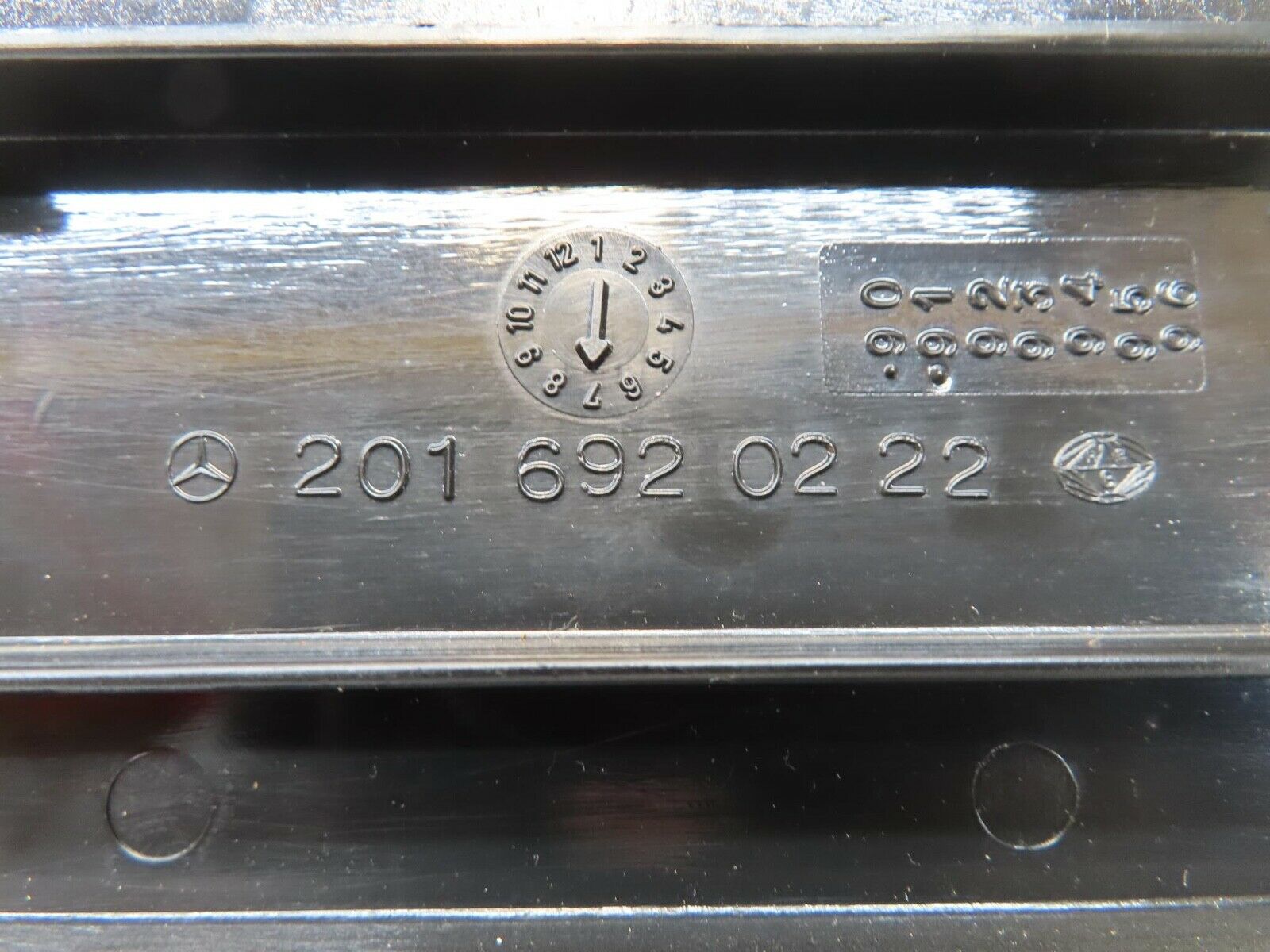 14643 Mercedes-Benz W201 190E B Pillar Bottom Cover Right Side 2016920222