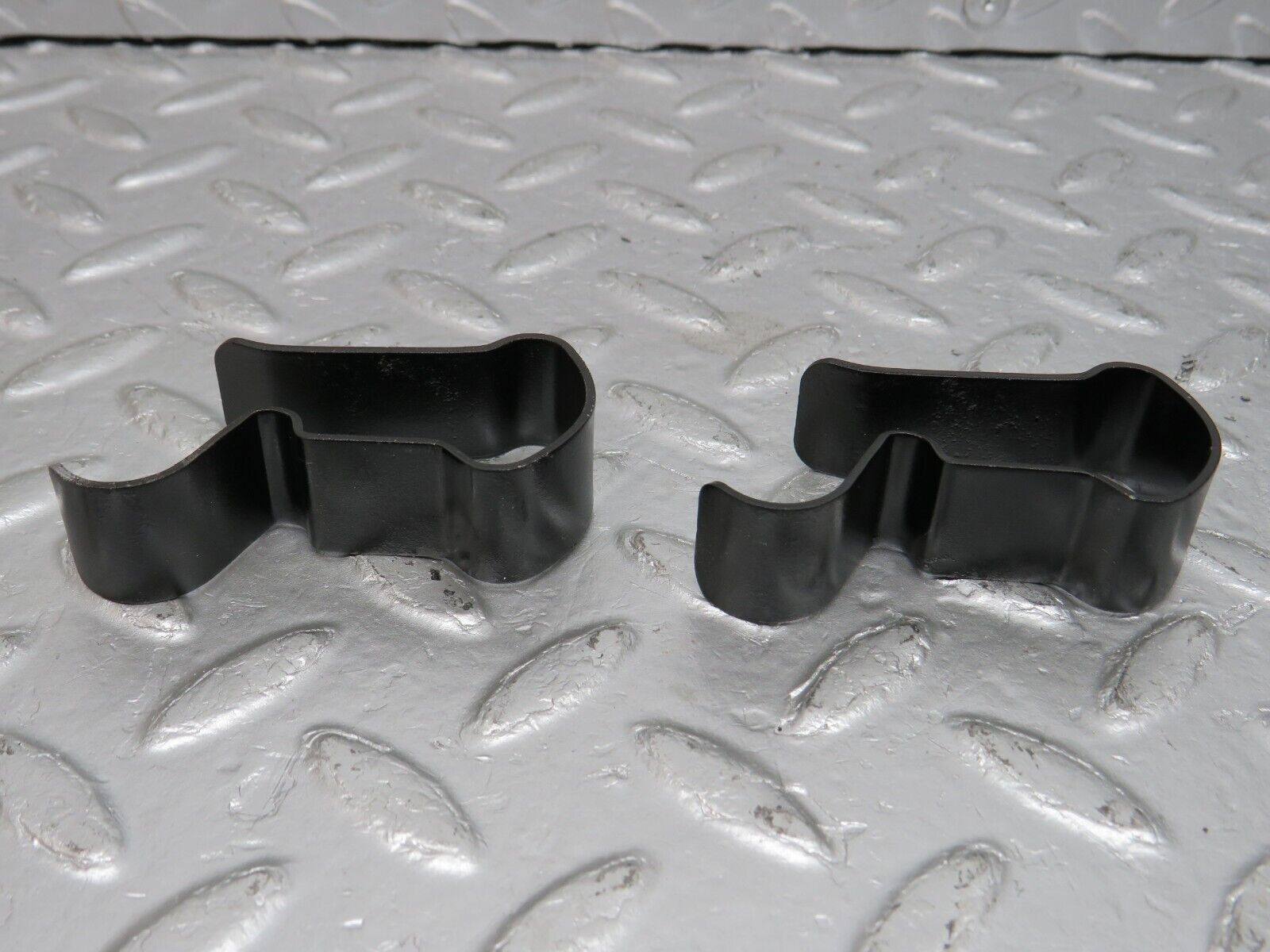 39650 Mercedes-Benz R129 320SL Coupe Radiator Fan Shroud Holder Bracket 2x