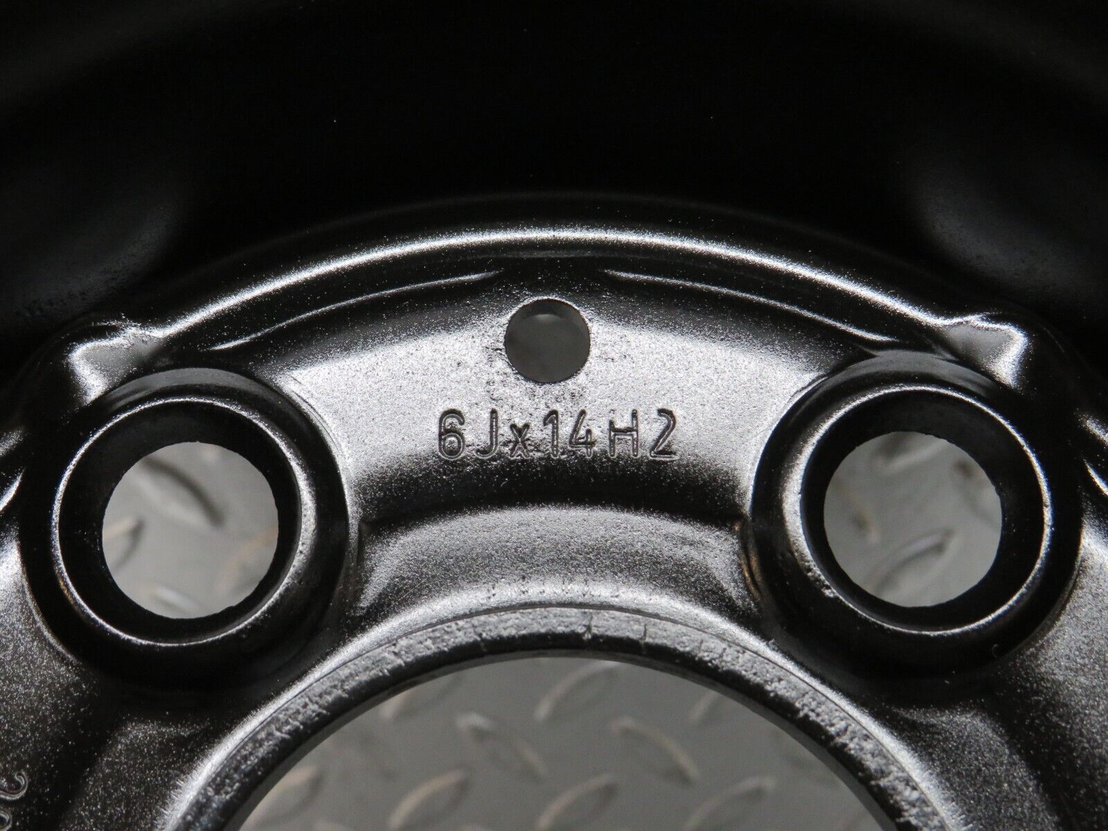 28469 Mercedes-Benz S123 240D Wagon Steel Wheel 6Jx14H2 ET30 5x112 1234001602