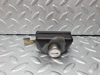 40747 Mercedes-Benz W123 300D Trunk Lock No Key 1237580096 1237500385