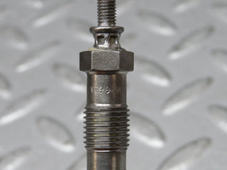 32895 Mercedes-Benz W123 300D Glow Plug Bosch Y-902R 046