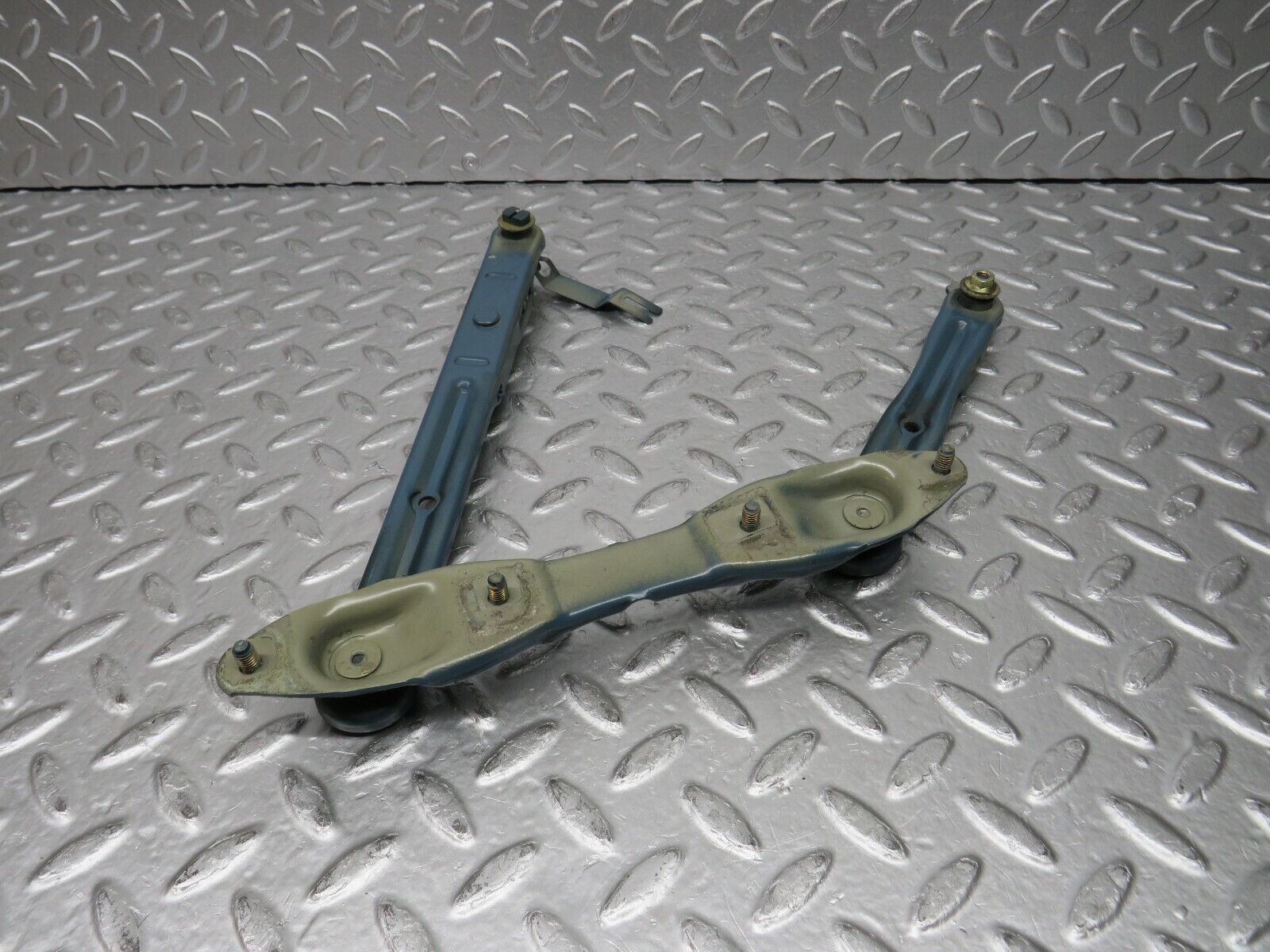 30701 Mercedes-Benz W201 190E 2.0L Bonnet Hinge Left Side