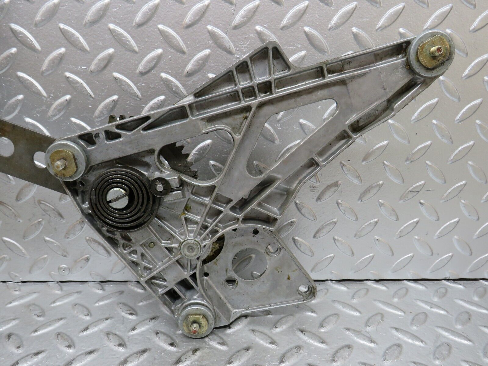 28711 Mercedes-Benz W123 230E Front Right Power Window Regulator 1237202846
