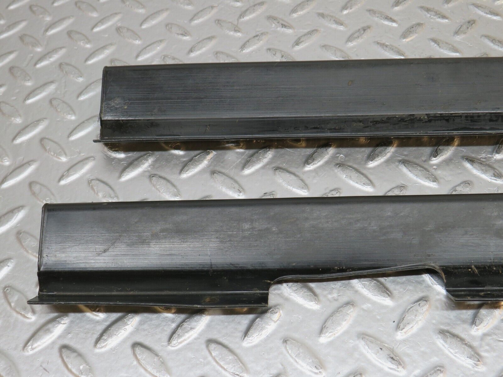0463 Mercedes-Benz W123 230E Cable Channel Duct Front Pair 1238210936