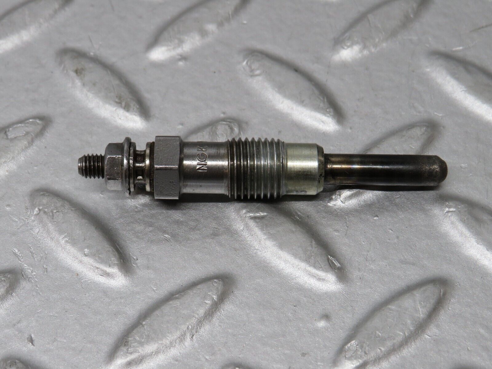 35886 Mercedes-Benz 240D OM616.912 Glow Plug NGK Y-902R