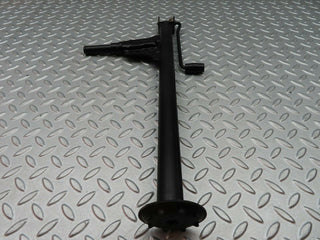 5674 Mercedes-Benz W123 200 Car Jack 1235830715