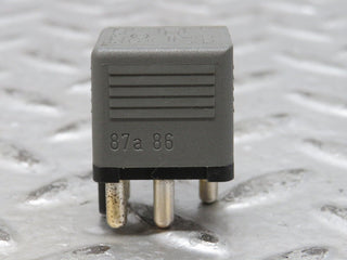 W123 multi purpose relay used OEM