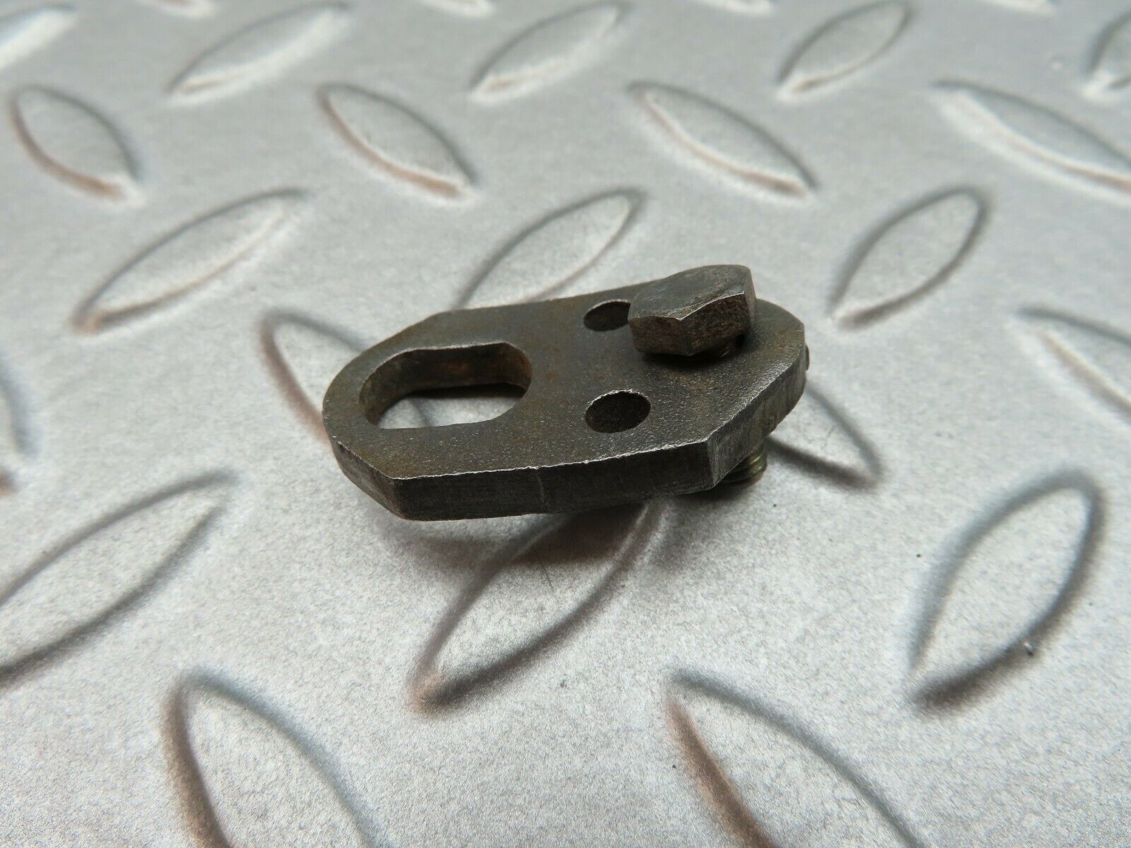 5130 Mercedes-Benz R107 350SL Coupe Fuel Injector Bracket
