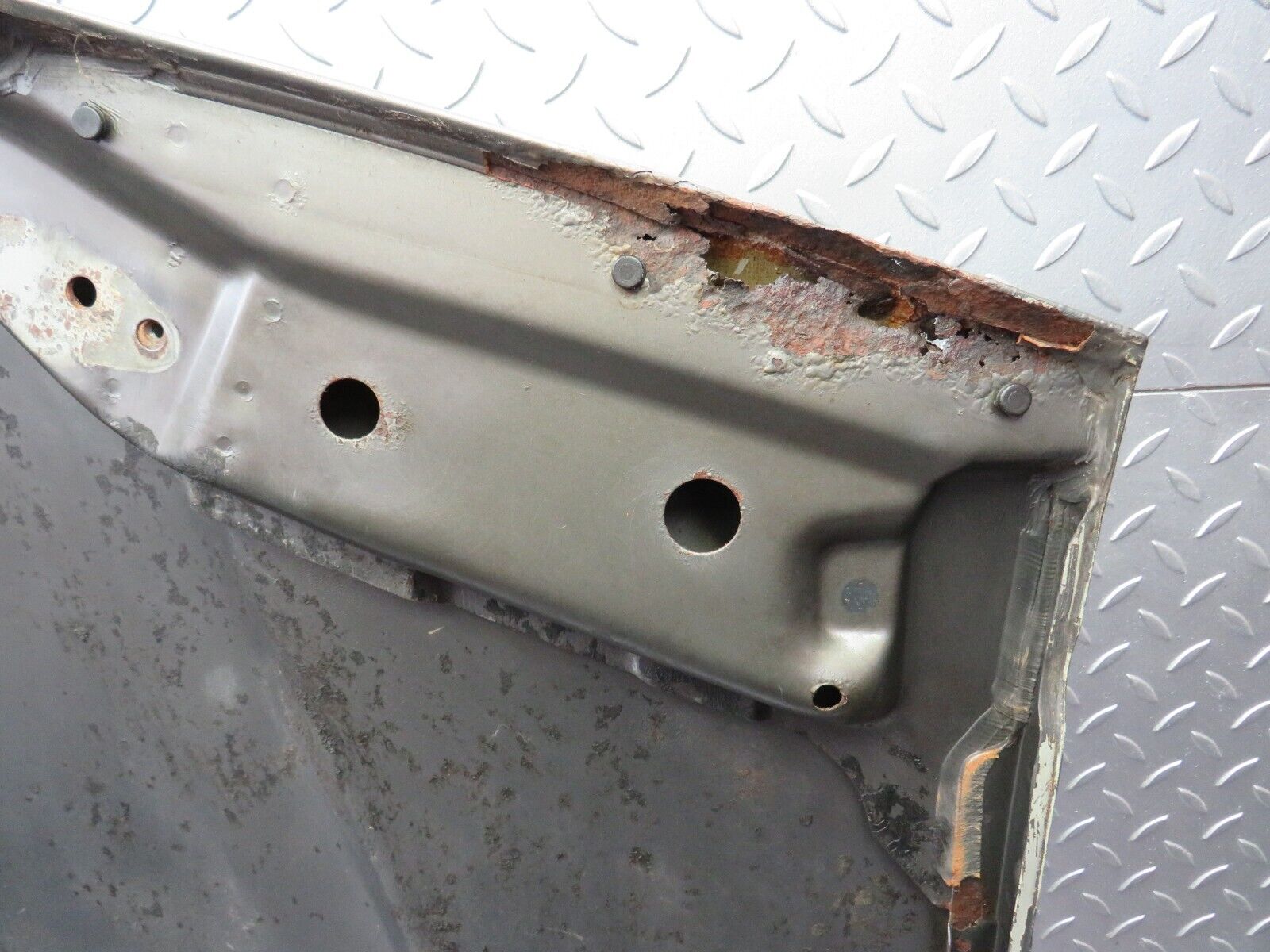 36225 Mercedes-Benz W126 420SE Bonnet