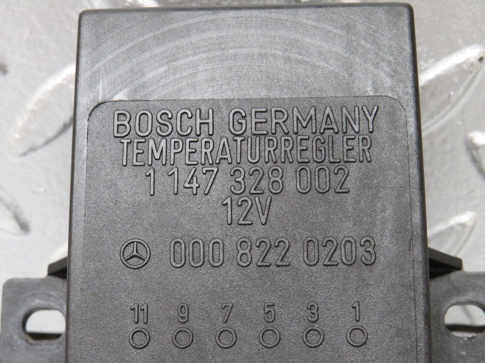 34422 Mercedes-Benz C126 380SEC Temperature Regulator Unit Bosch 1147328002