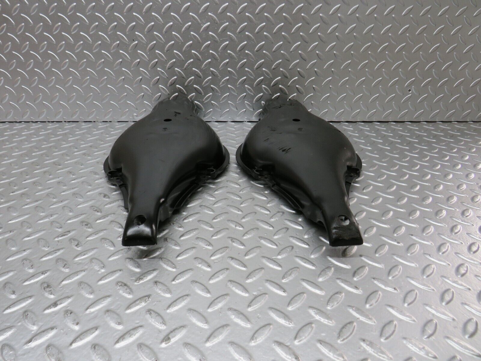 24874 Mercedes-Benz W140 S320 Rear Control Arm Cover Pair 1403520188