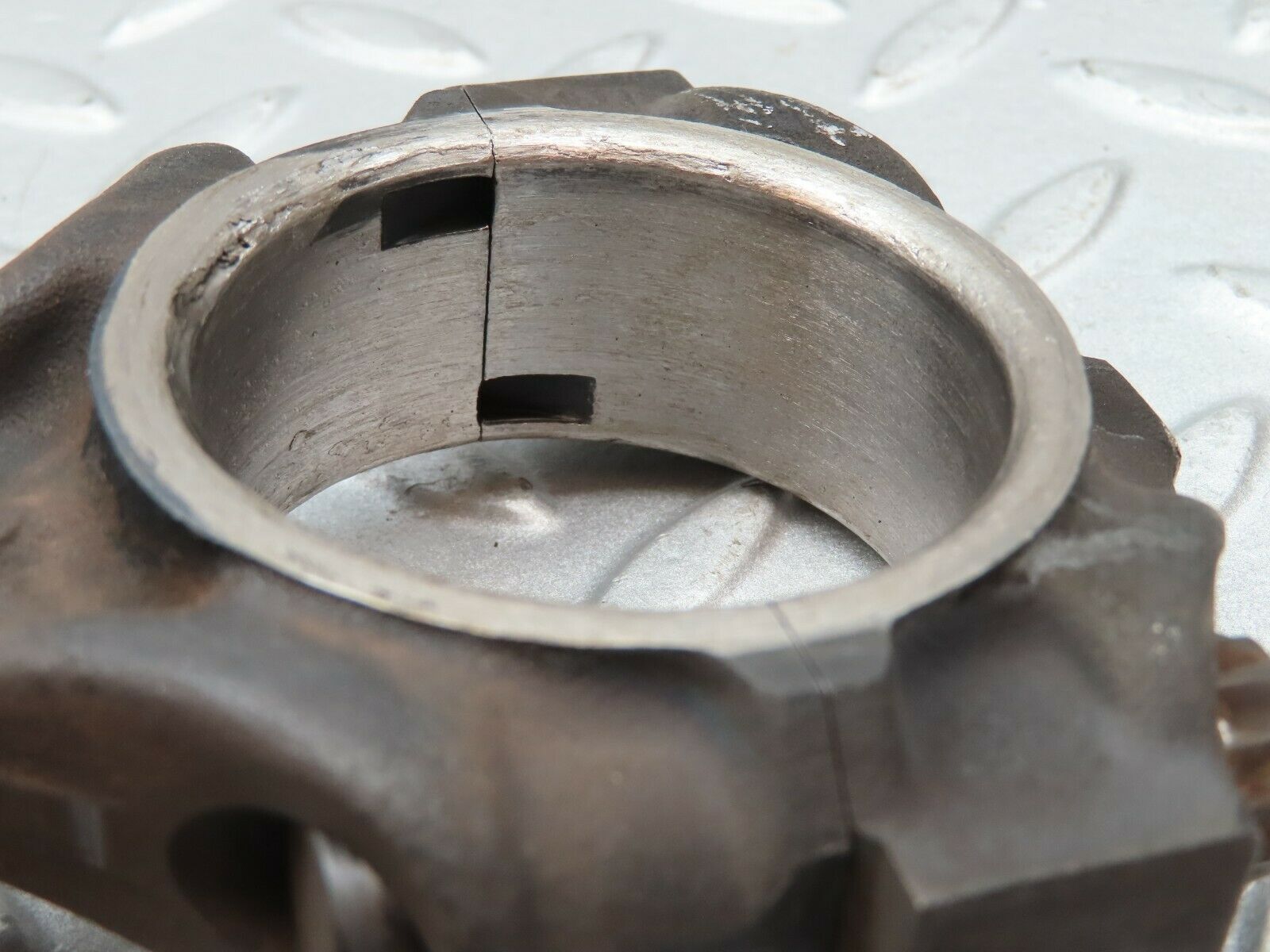 3951 Mercedes-Benz S123 200T Wagon Piston With Connecting Rod 88.985 mm