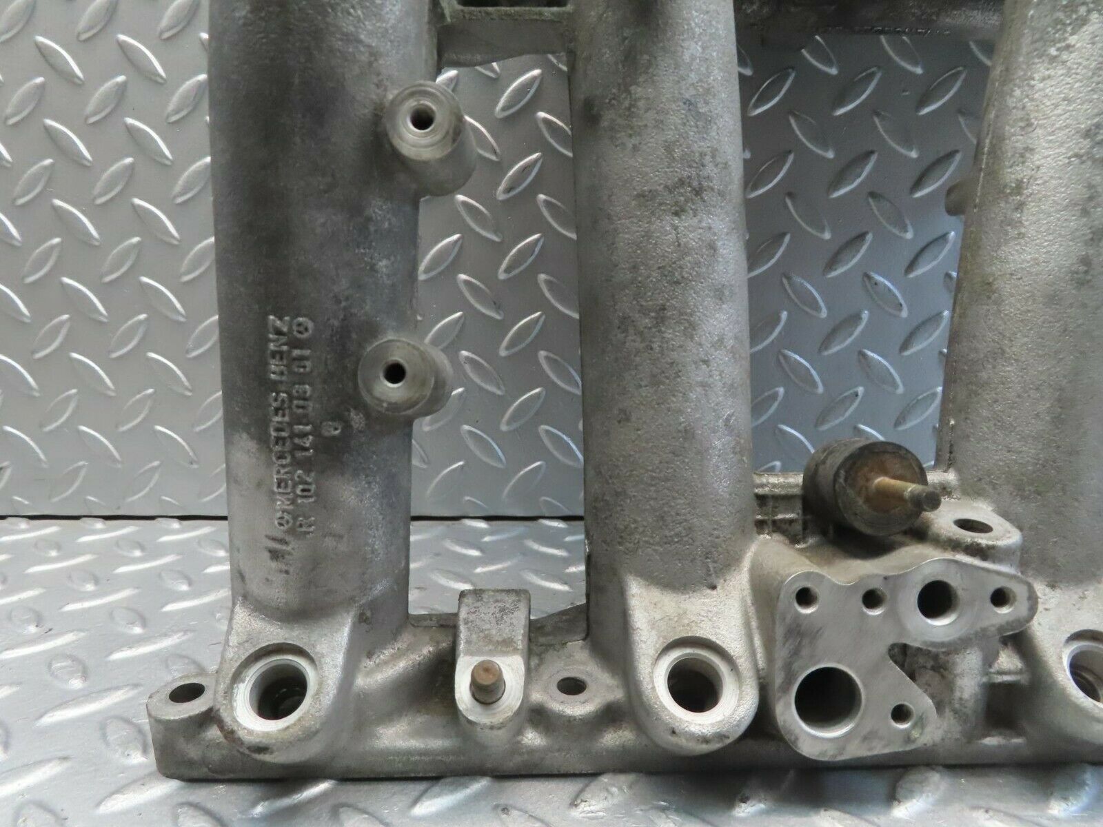 11535 Mercedes-Benz C123 230CE Coupe Intake Manifold 1021410301 1021411190