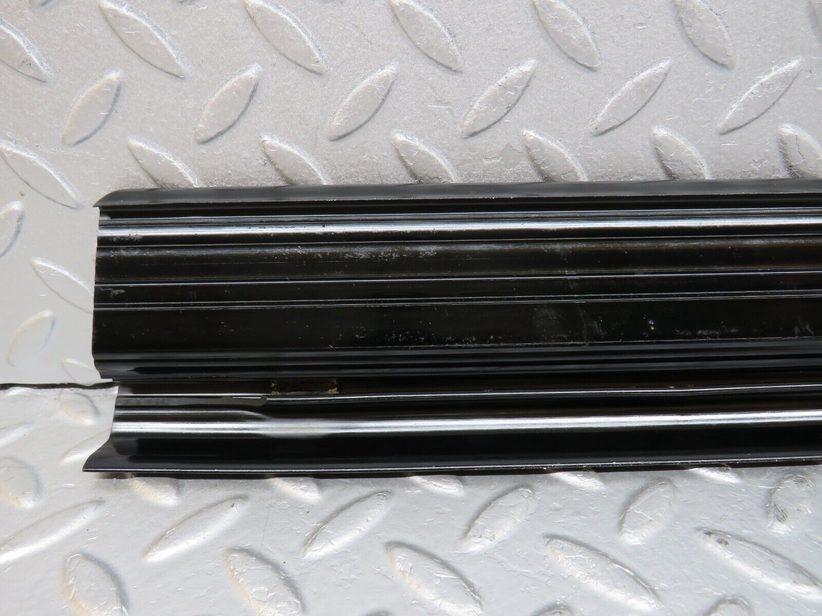 40633 Mercedes-Benz W123 300D Rear Right Door Sill Trim Black