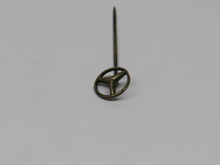 W124 lapel pin badge used OEM