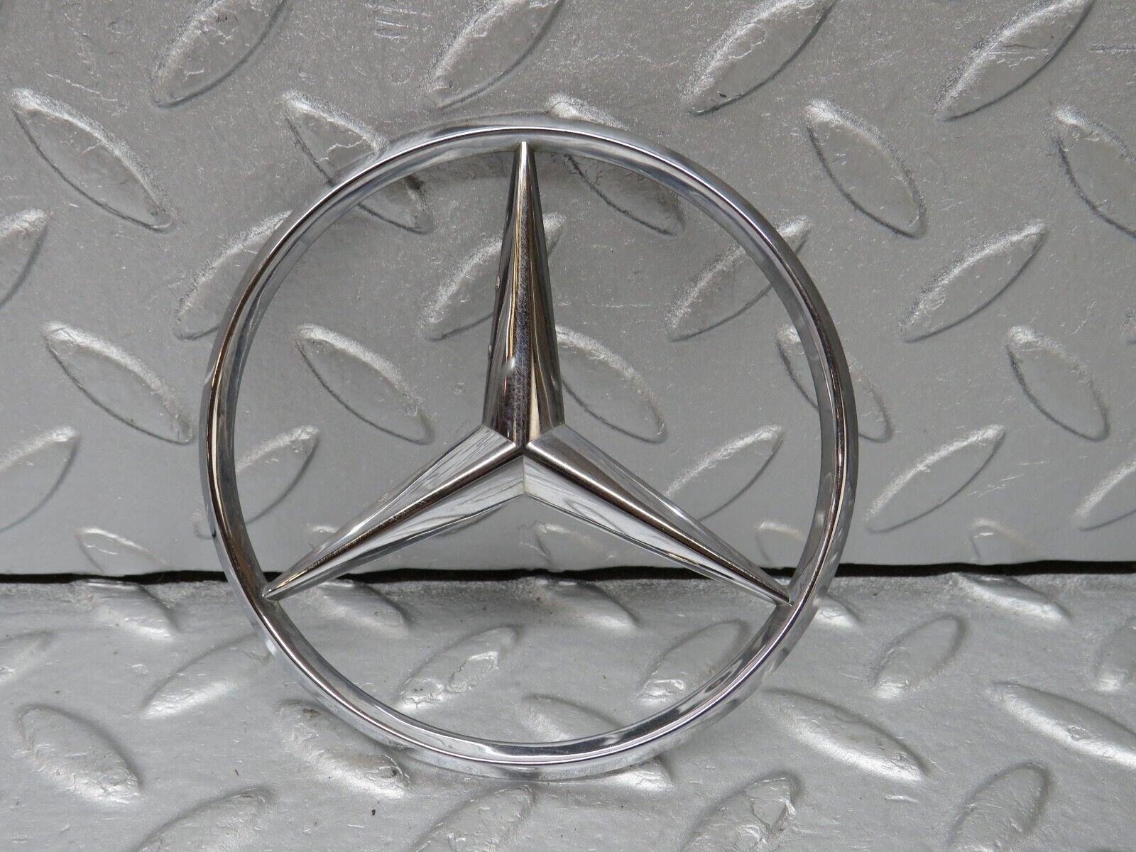 36699 Mercedes-Benz W201 190E 2.0L Chrome Rear Emblem 2017580058