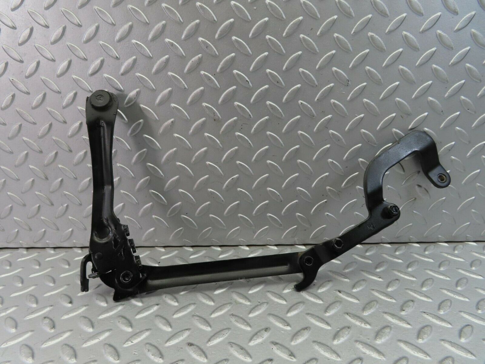 9683 Mercedes-Benz C123 280CE Coupe Bonnet Hinge Right Side