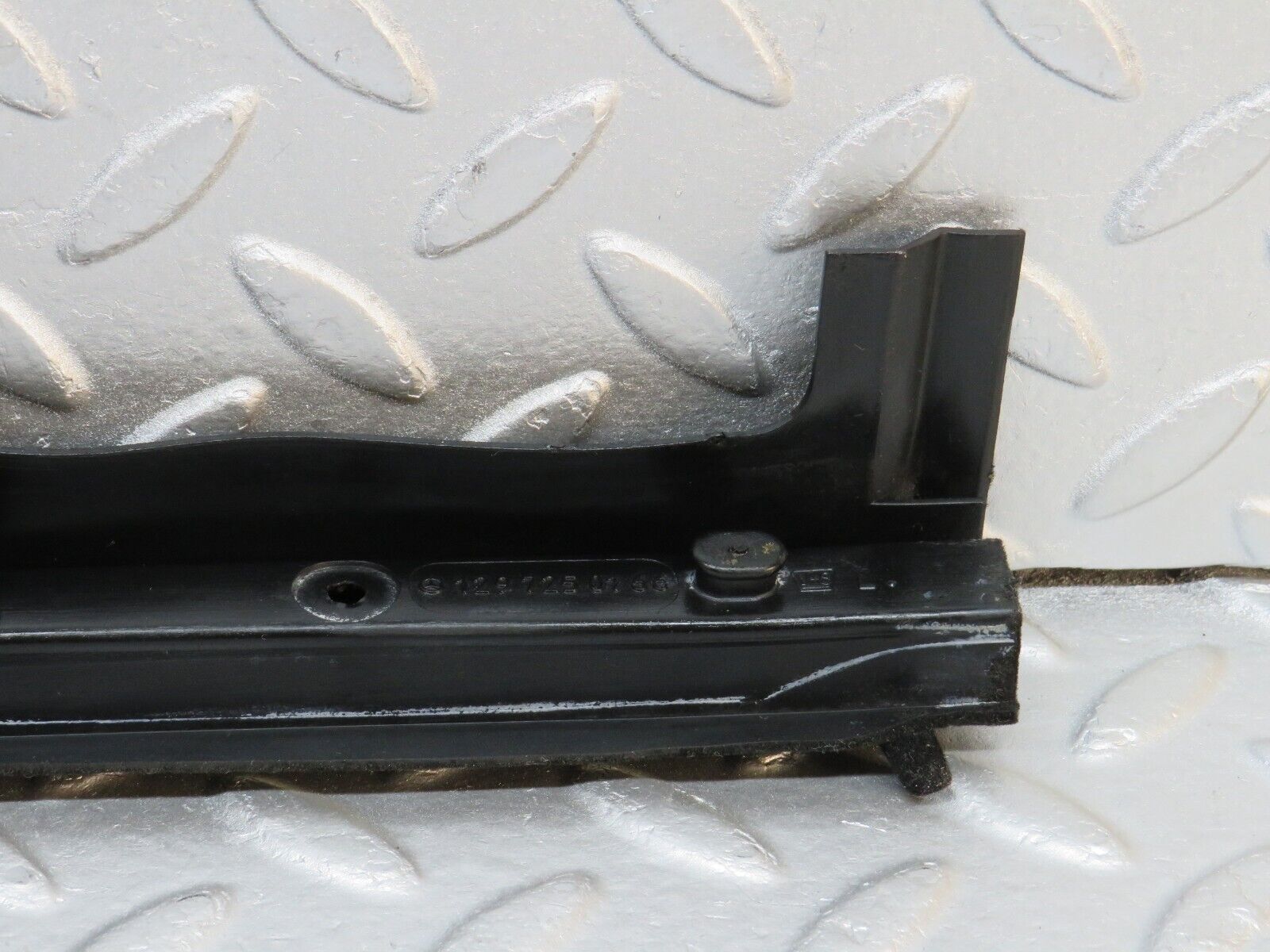 38269 Mercedes-Benz R129 280SL Coupe Left Door Wing Mirror Rubber 1297250166