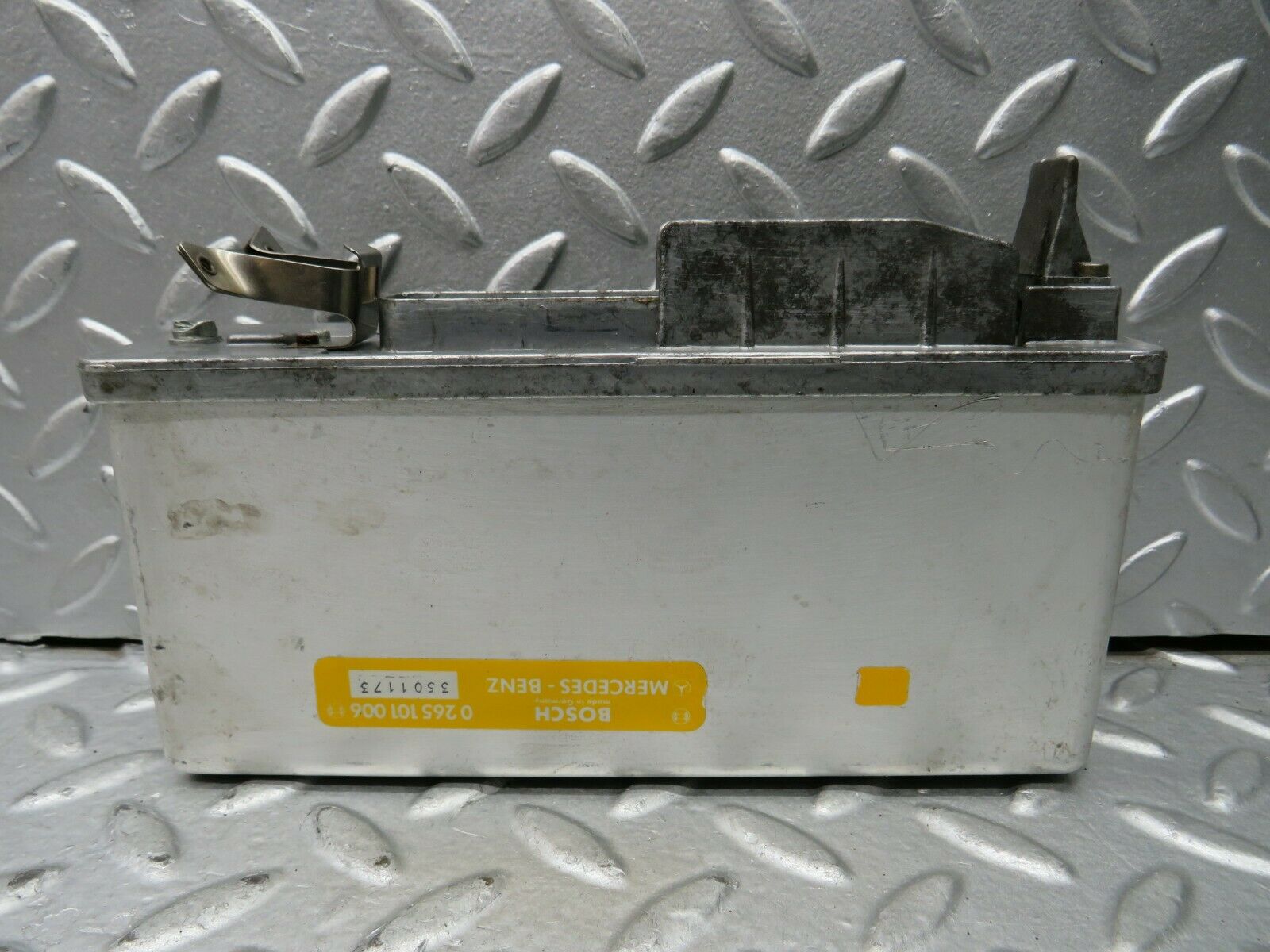 22101 Mercedes-Benz S123 280TE Wagon Brake ABS Control Unit Module 0265101006