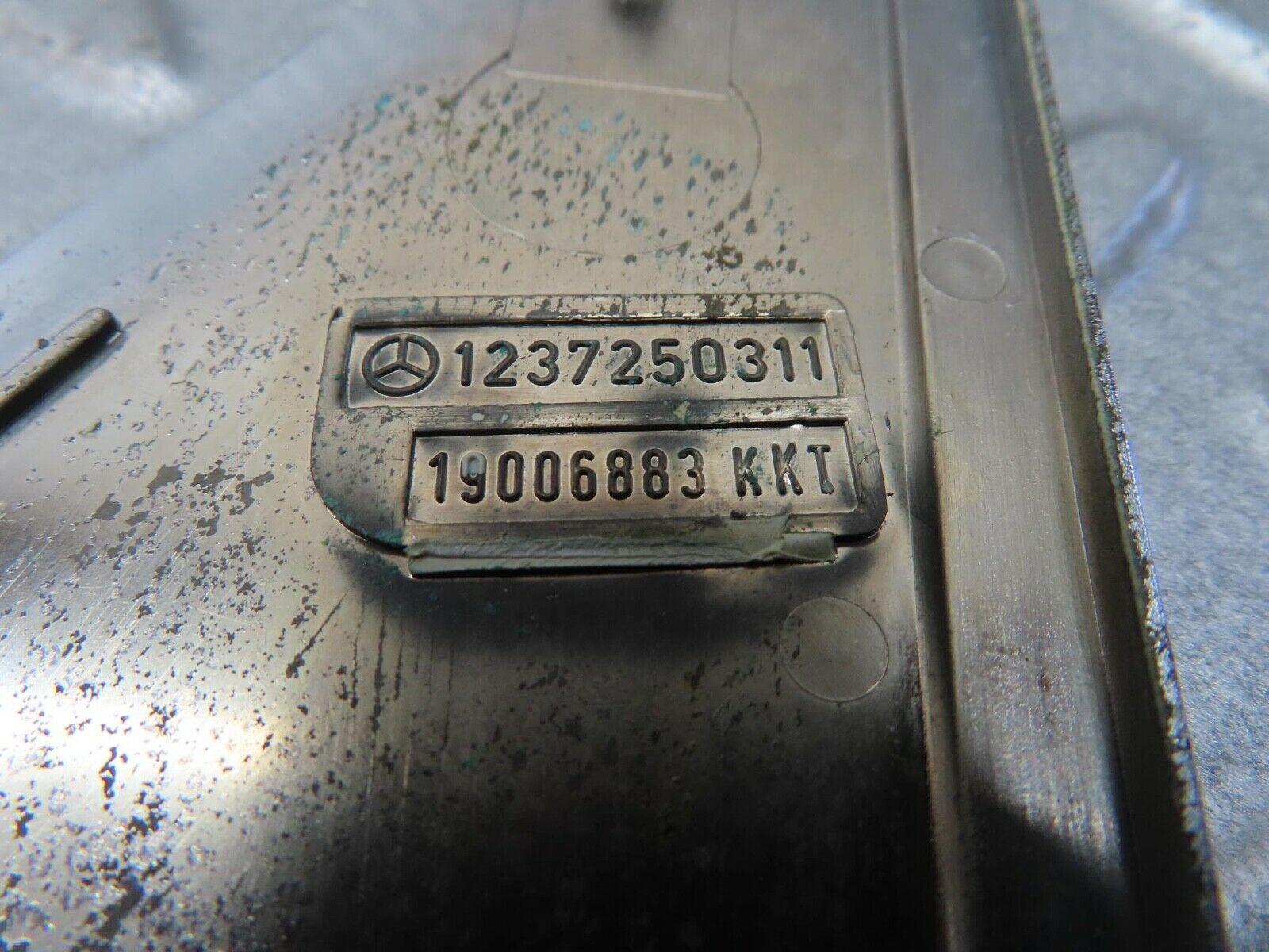 13620 Mercedes-Benz W123 200 Mirror Triangle Cover Left Side 1237250311