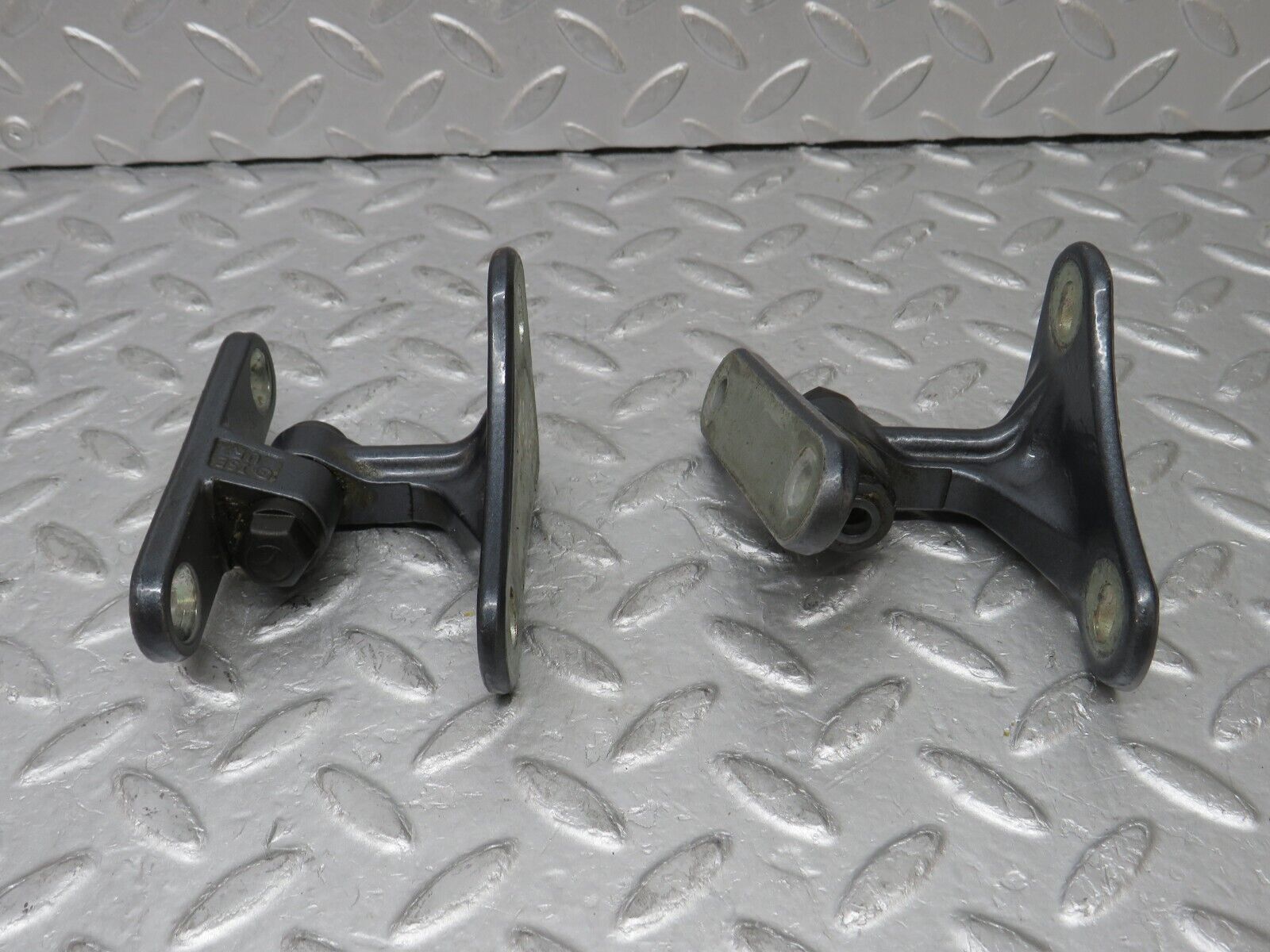 35266 Mercedes-Benz W221 Front Right Door Hinge
